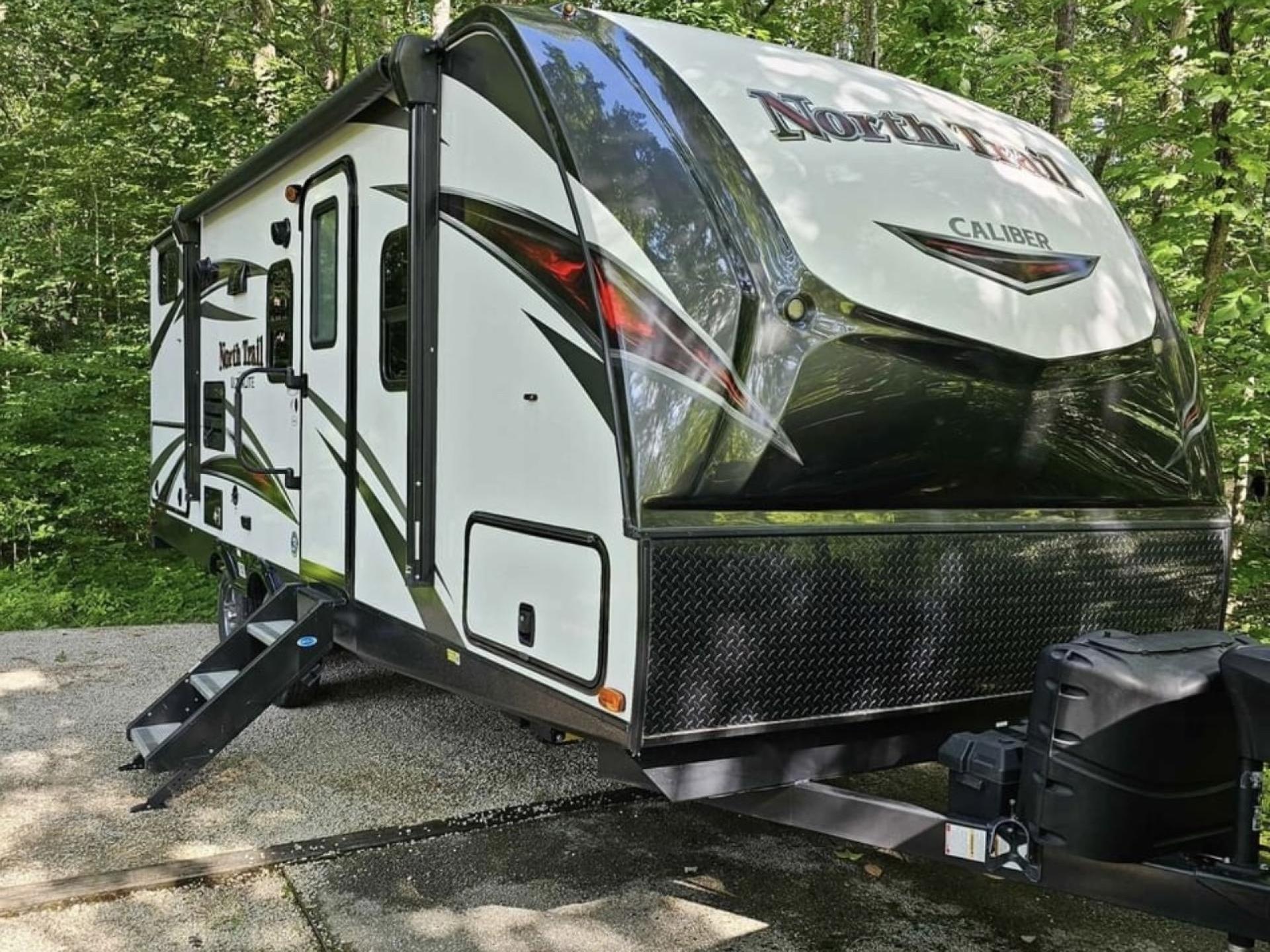 2019 HEARTLAND NORTH TRAIL  24BHS