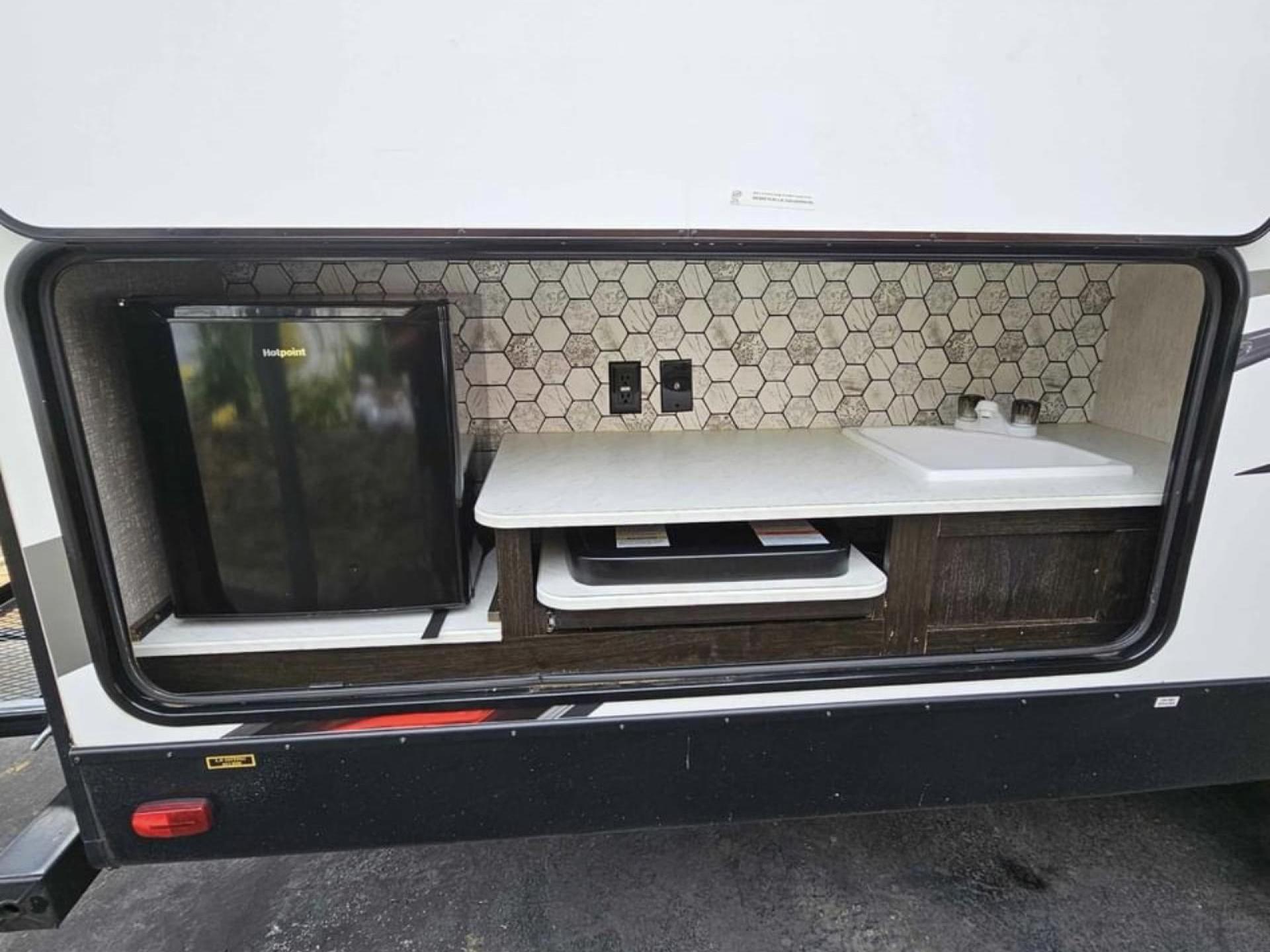 2019 HEARTLAND NORTH TRAIL  24BHS