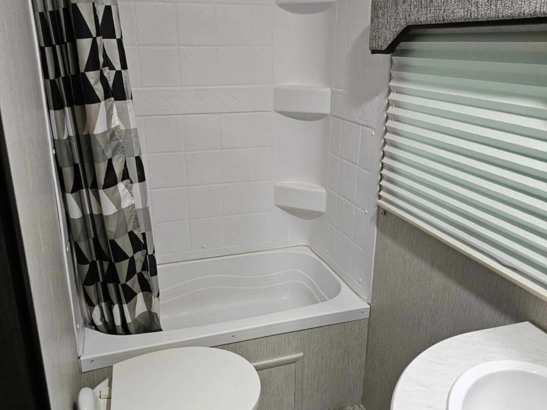 2019 HEARTLAND NORTH TRAIL  24BHS