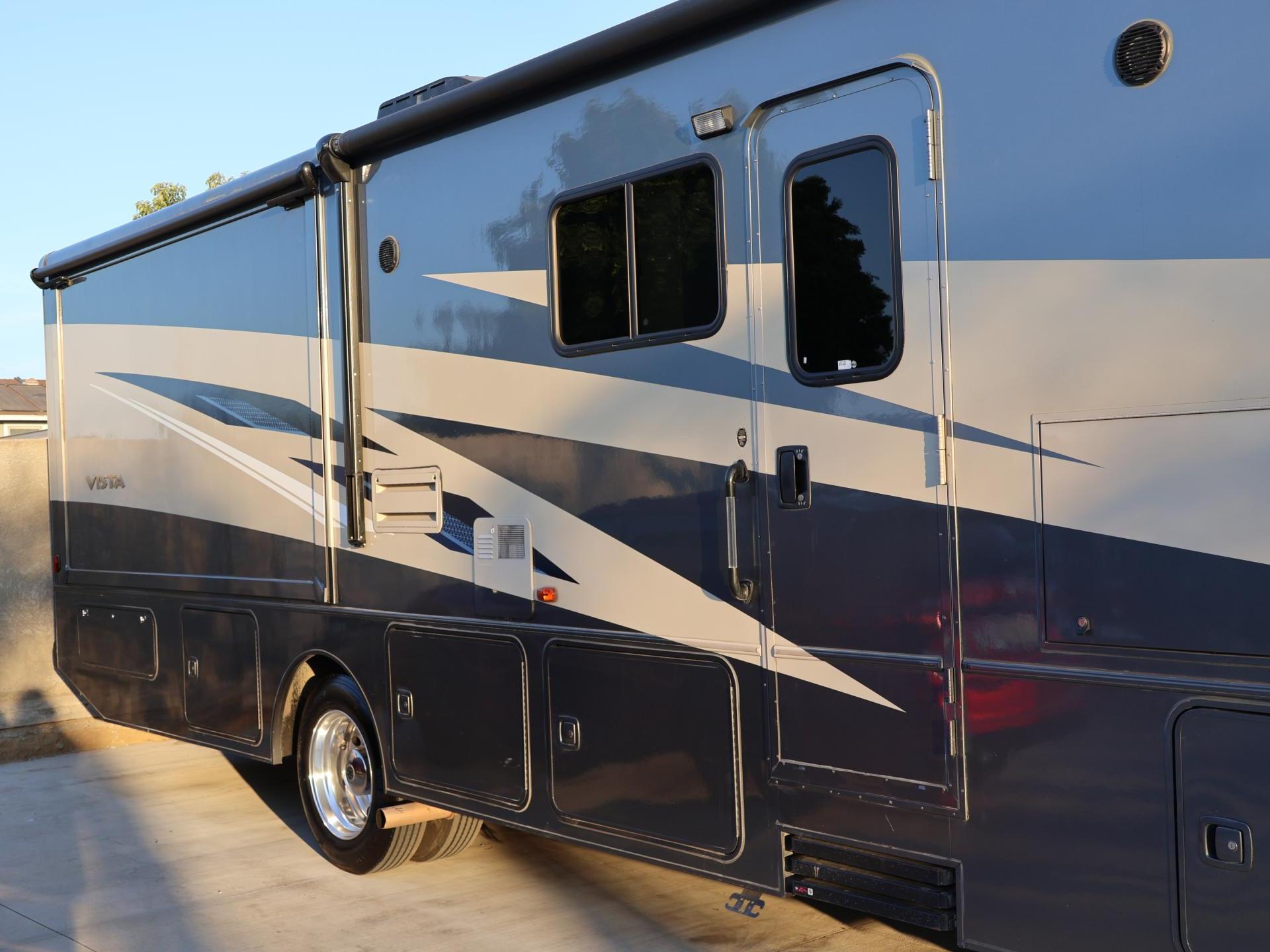 2020 WINNEBAGO VISTA 35U