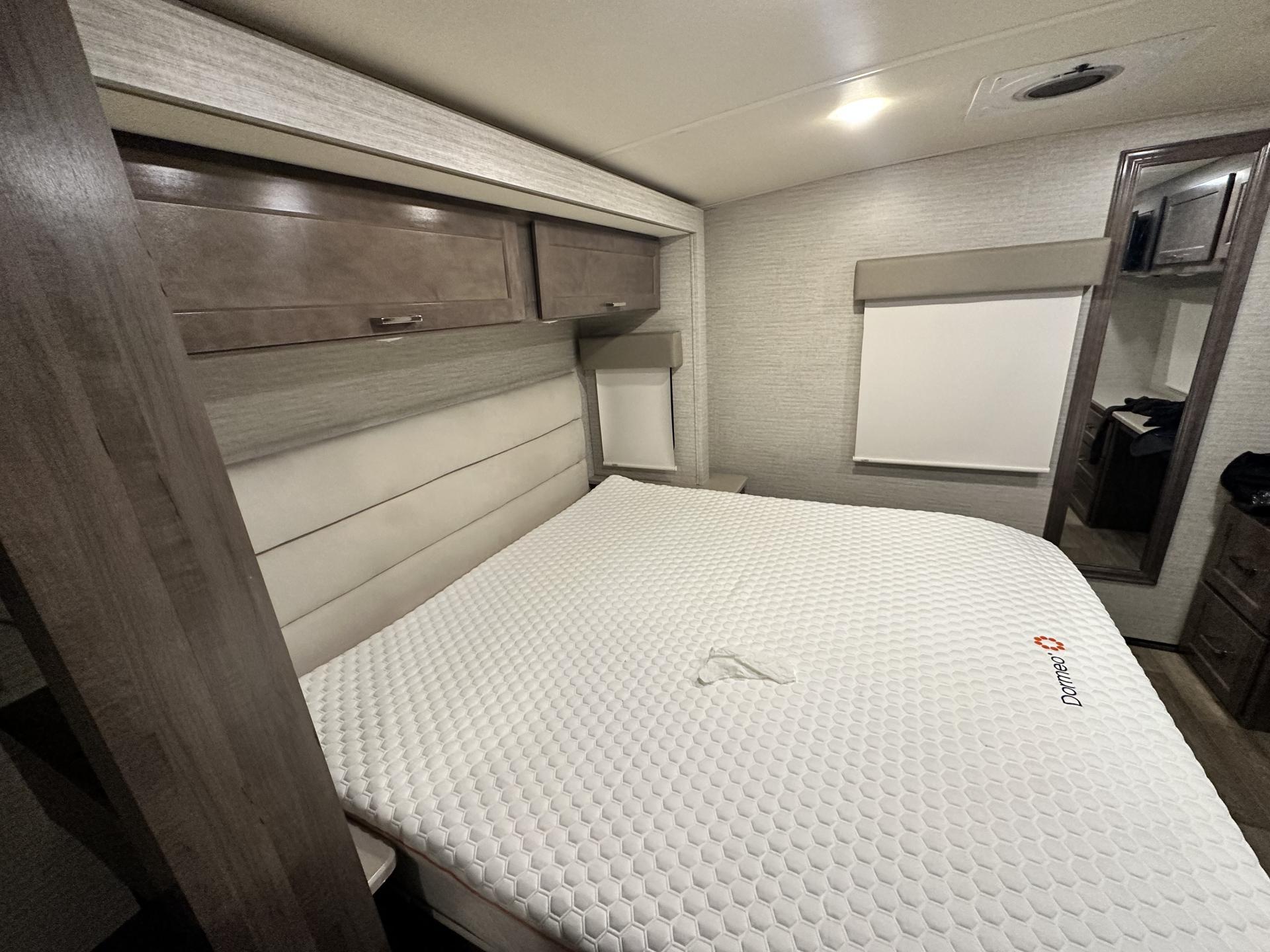 2020 WINNEBAGO VISTA 35U