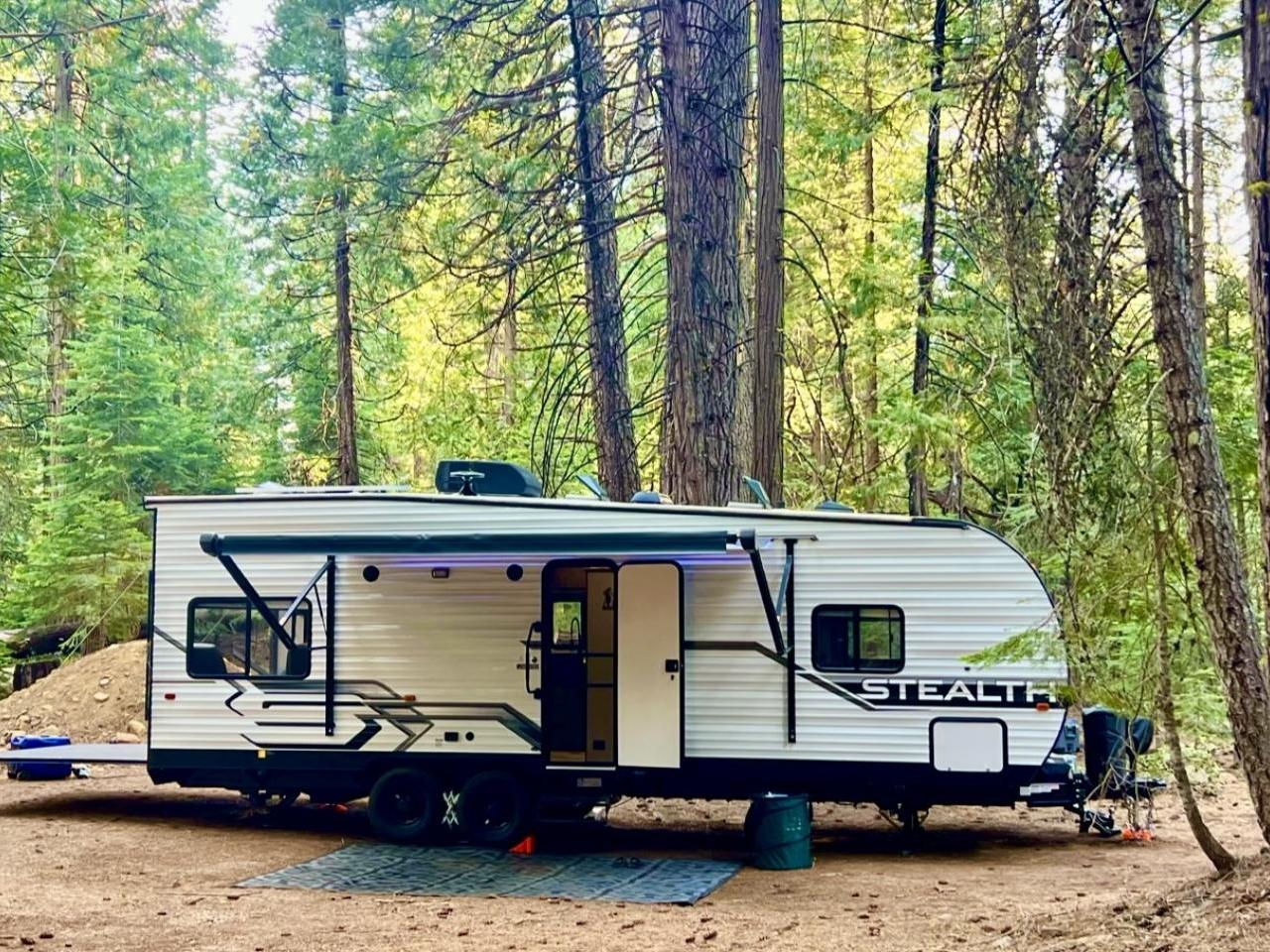 2022 FOREST RIVER STEALTH  FS2413