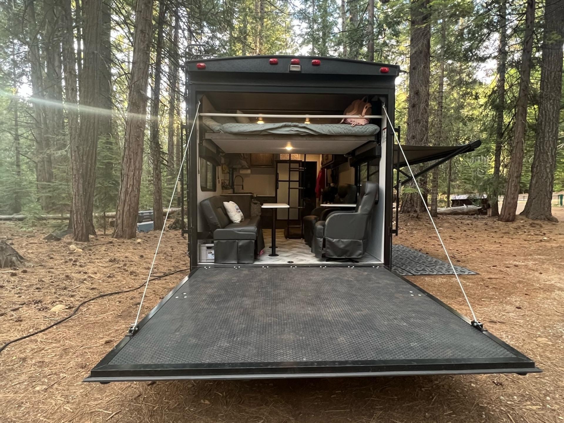 2022 FOREST RIVER STEALTH  FS2413