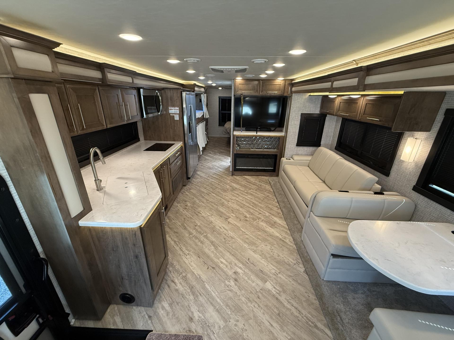 2020 ENTEGRA COACH ACCOLADE 37L