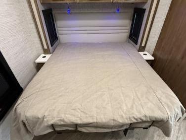 2020 ENTEGRA COACH ACCOLADE 37L