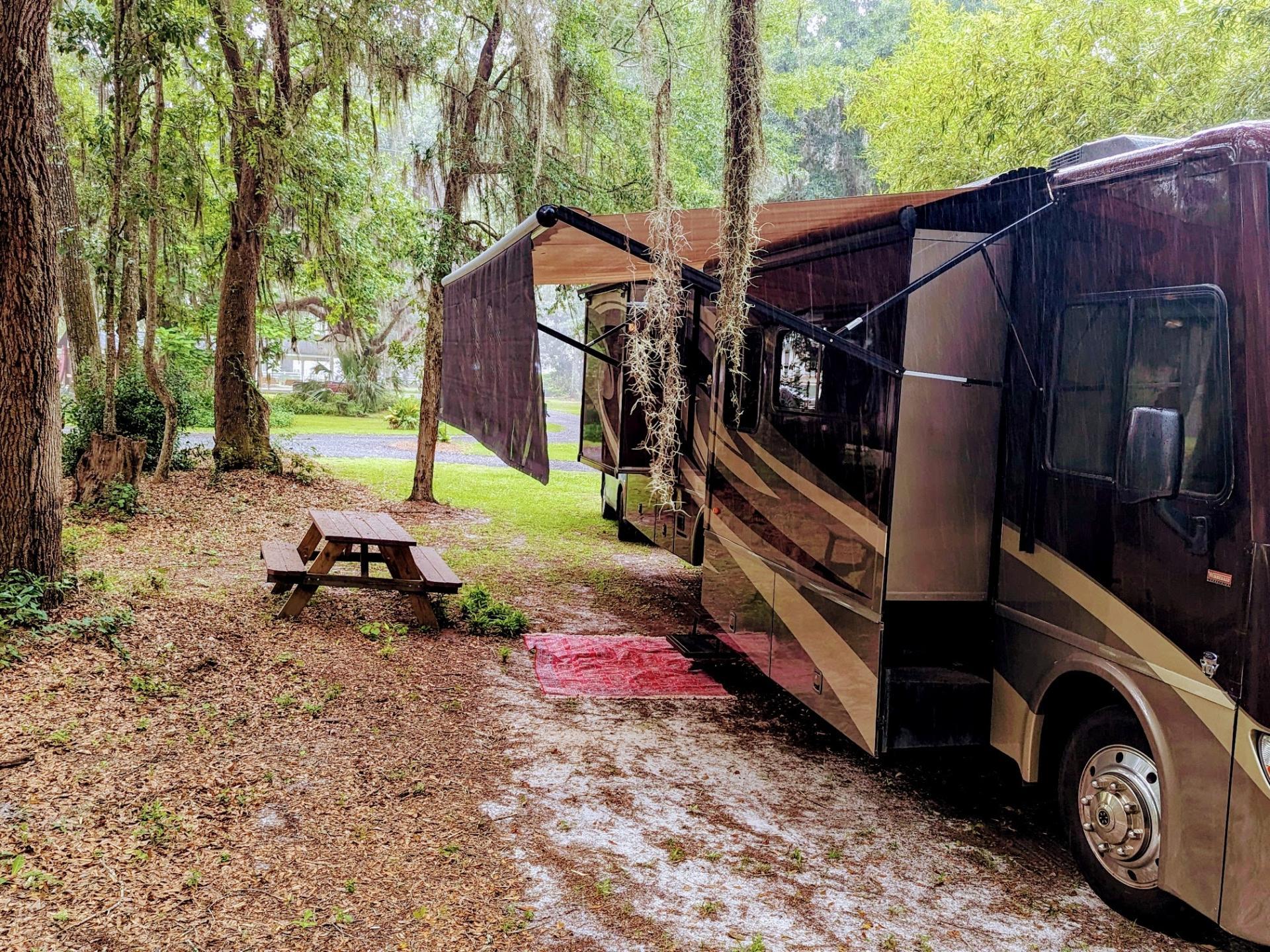 2014 ITASCA SUNOVA 33C