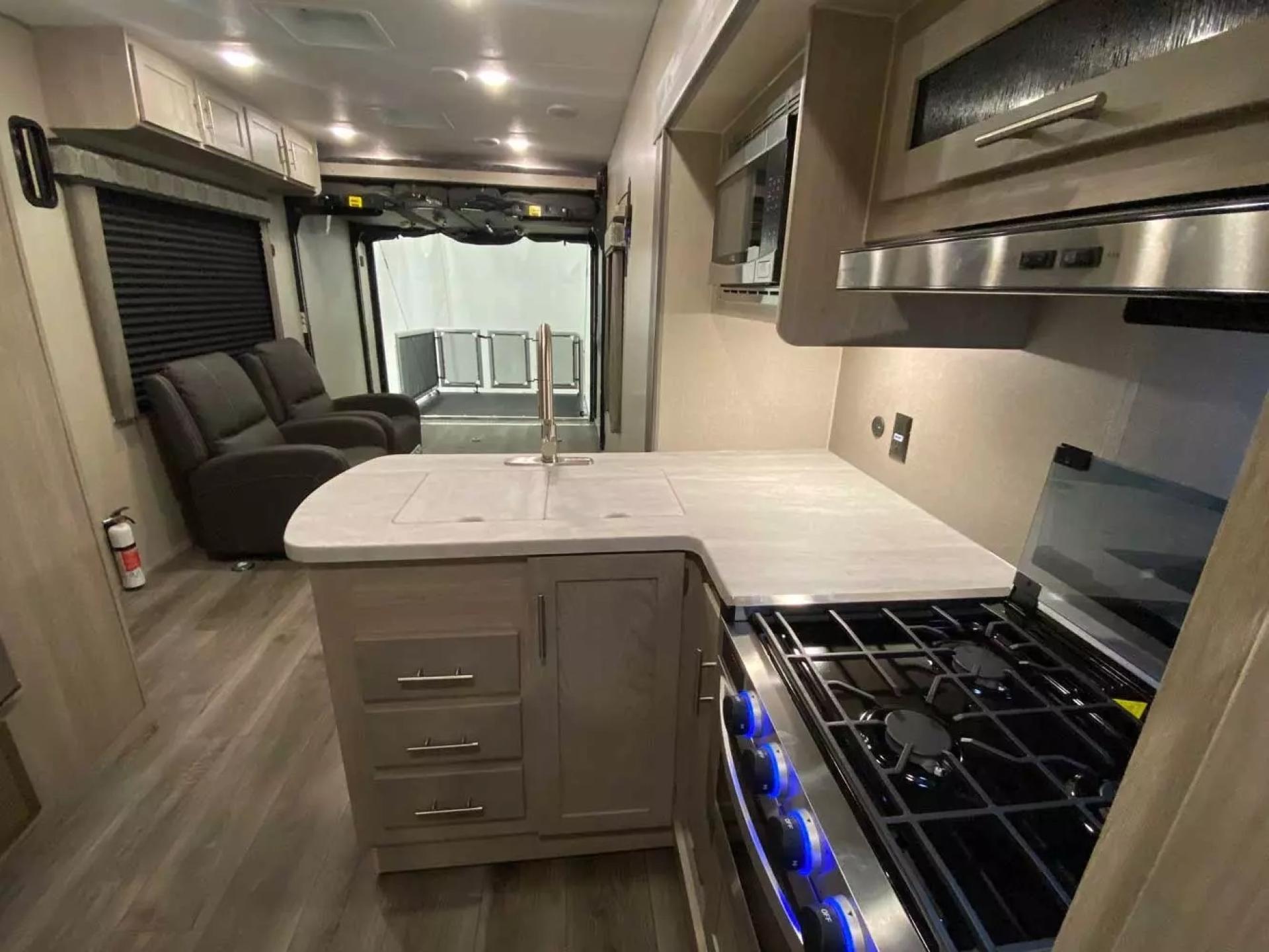 2023 COACHMEN CATALINA TRAIL BLAZER 30THS