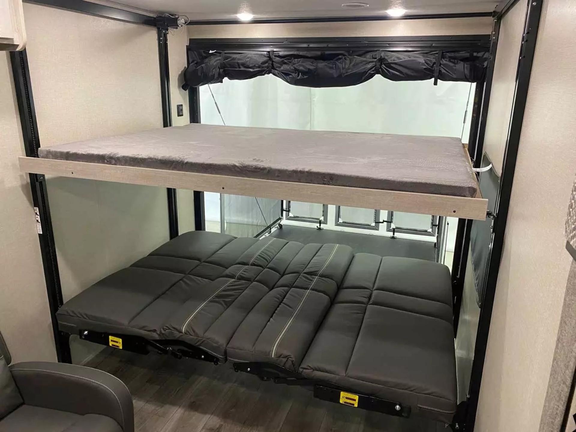 2023 COACHMEN CATALINA TRAIL BLAZER 30THS