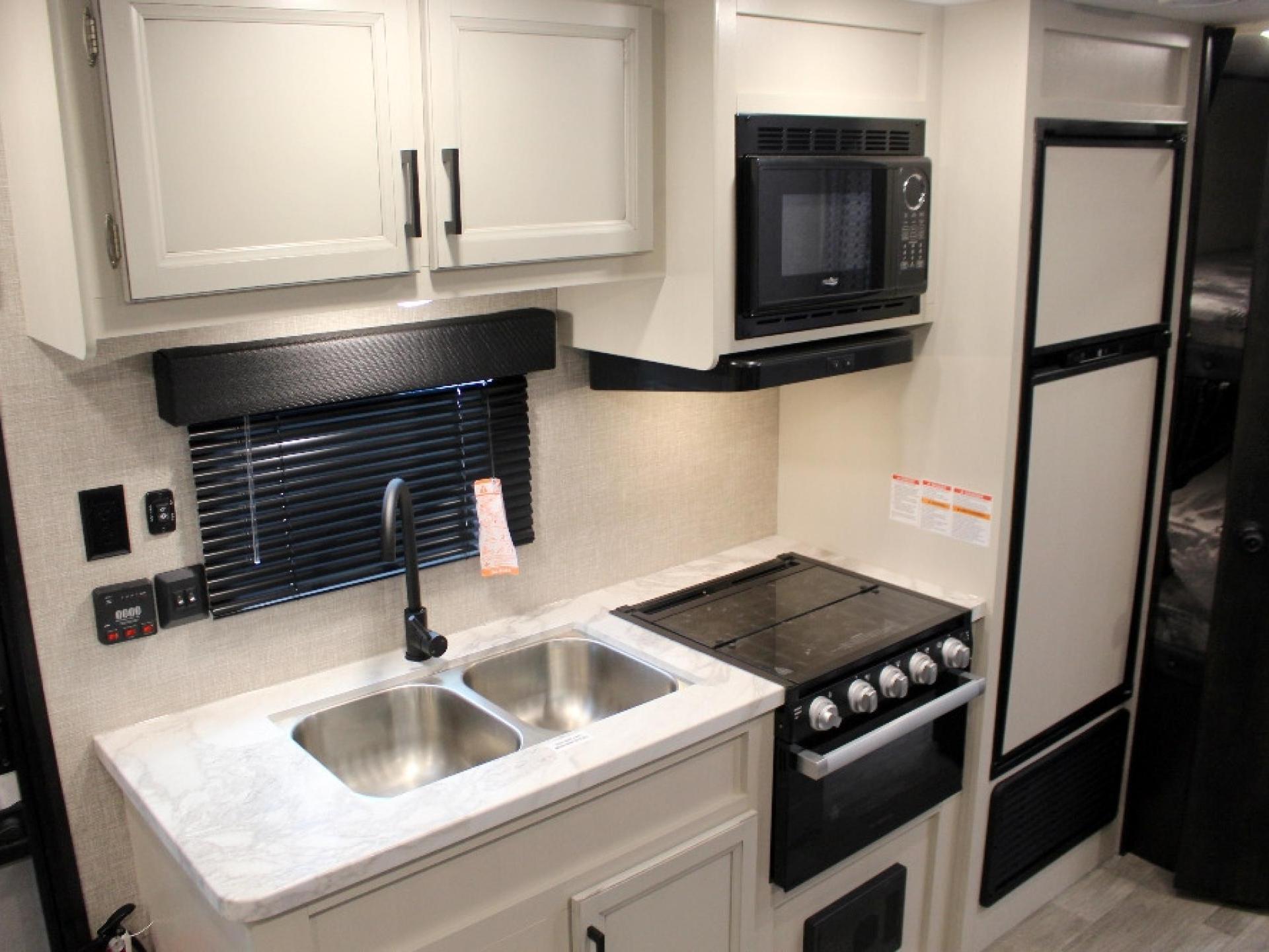 2022 Jayco JAY FLIGHT SLX 224BH