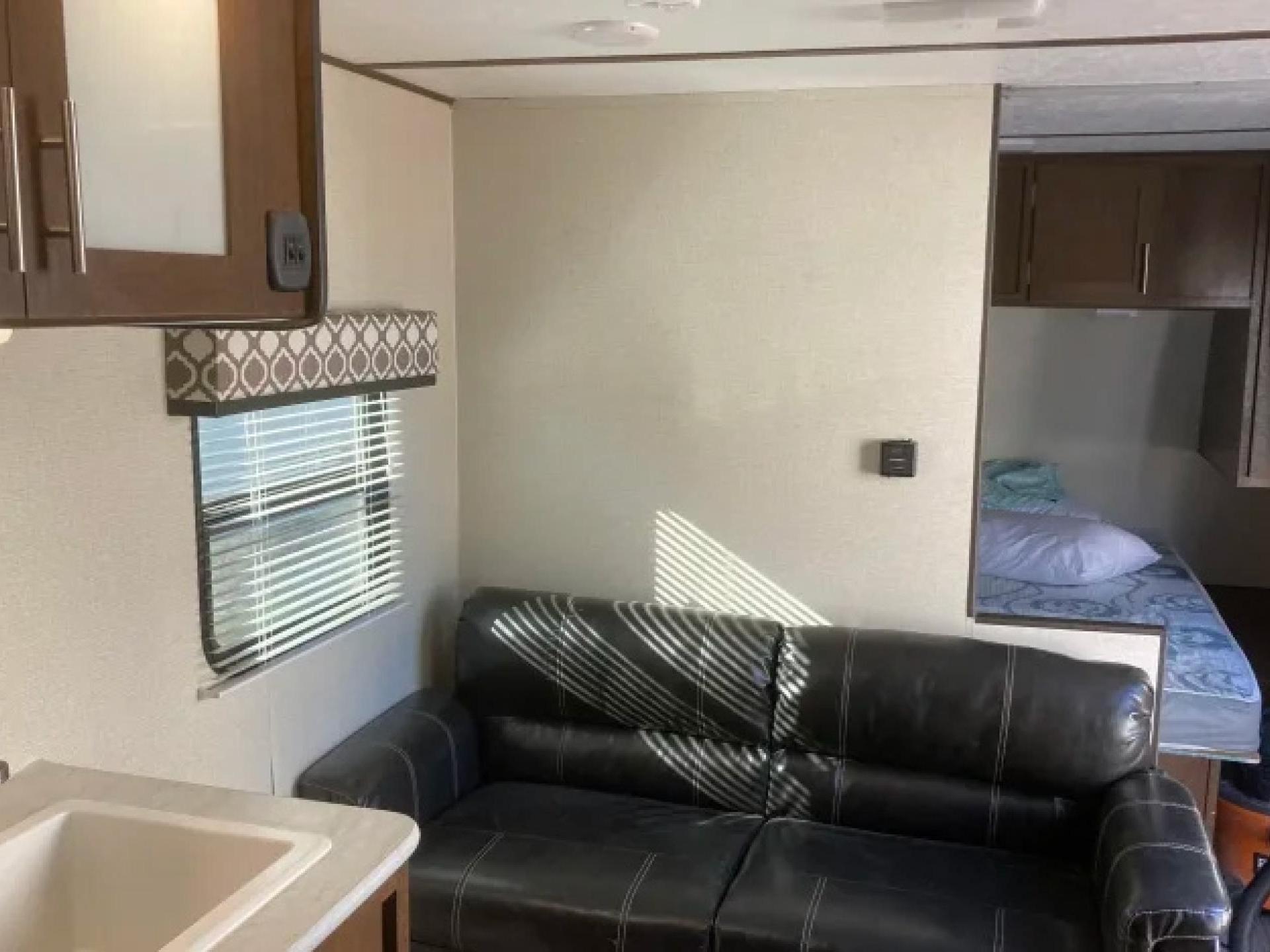 2019 FOREST RIVER AVENGER ATI 26BB