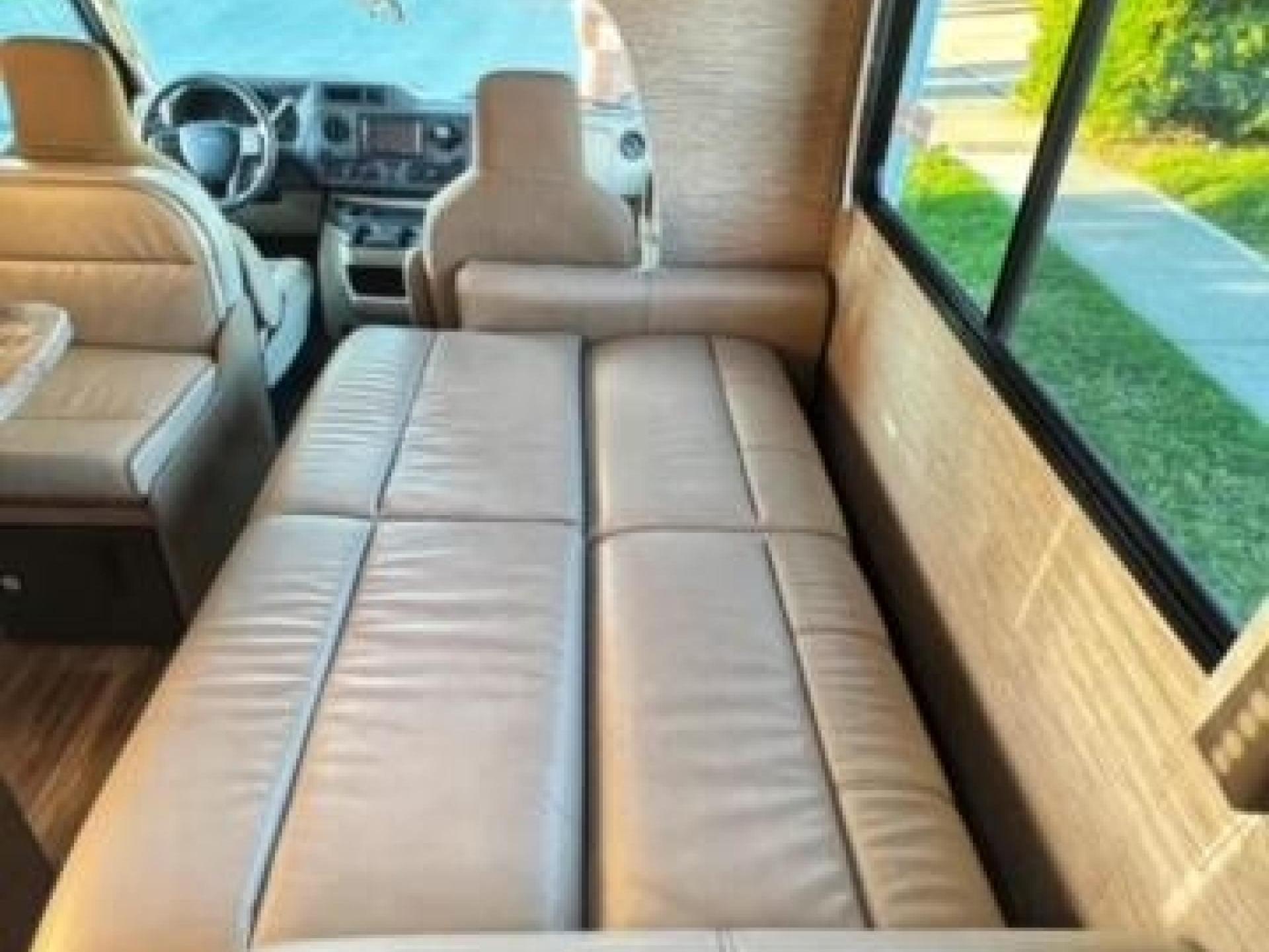 2022 THOR MOTOR COACH FOUR WINDS 28A