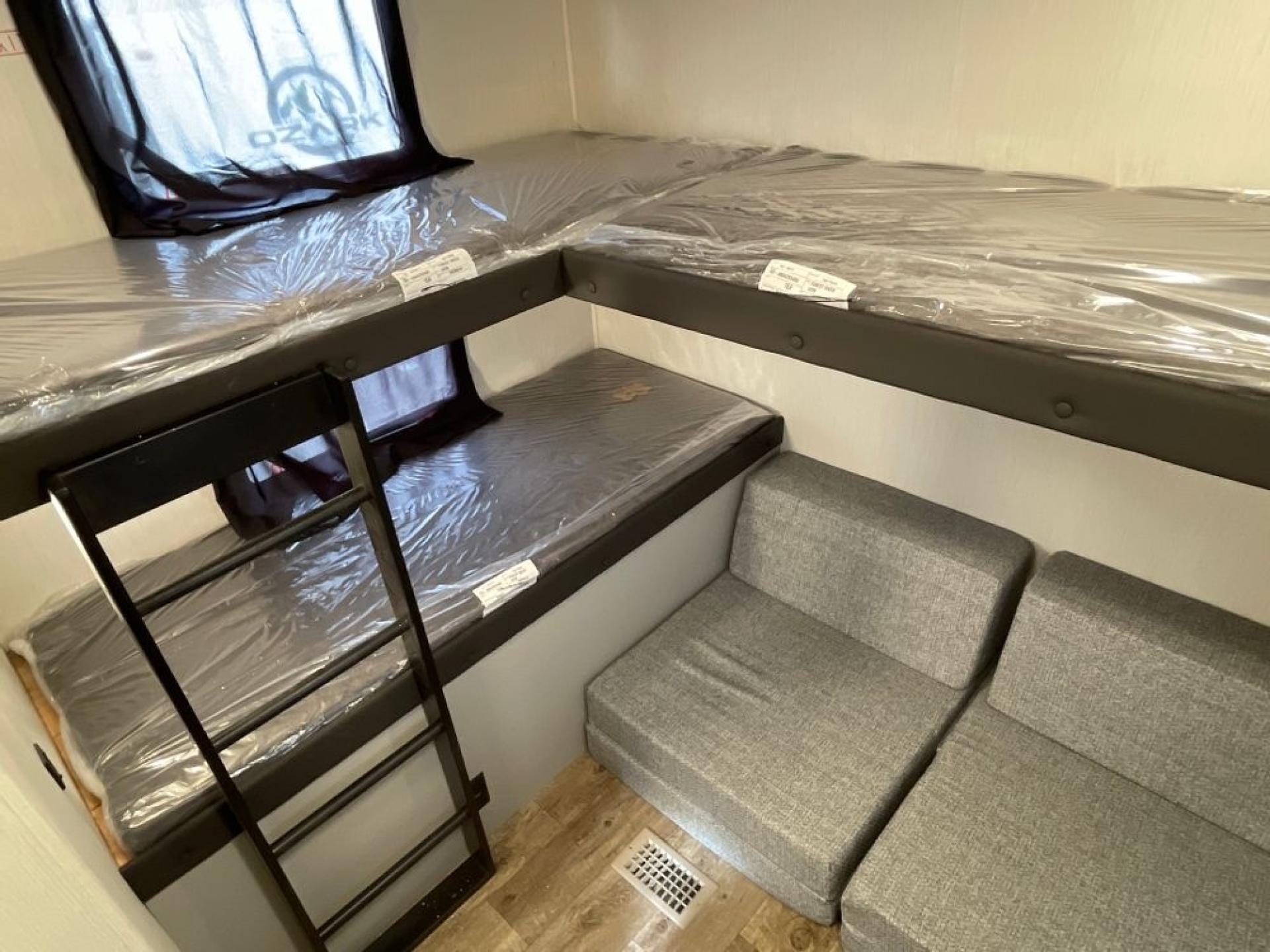 2022 FOREST RIVER VIBE 28QBW