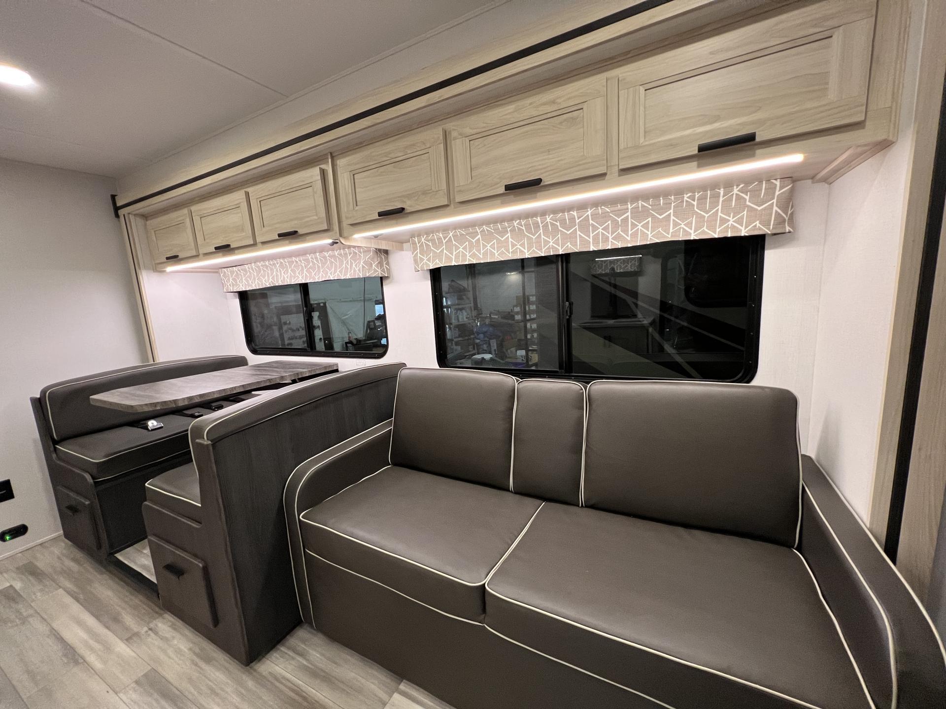 2024 FOREST RIVER SUNSEEKER LE 2850SLE