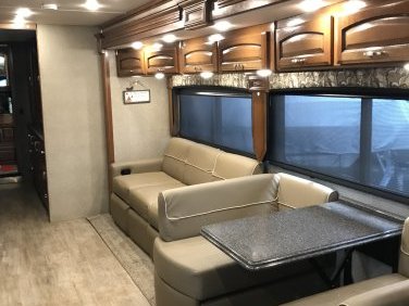 2018 HOLIDAY RAMBLER ADMIRAL XE 36U