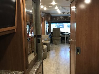 2018 HOLIDAY RAMBLER ADMIRAL XE 36U