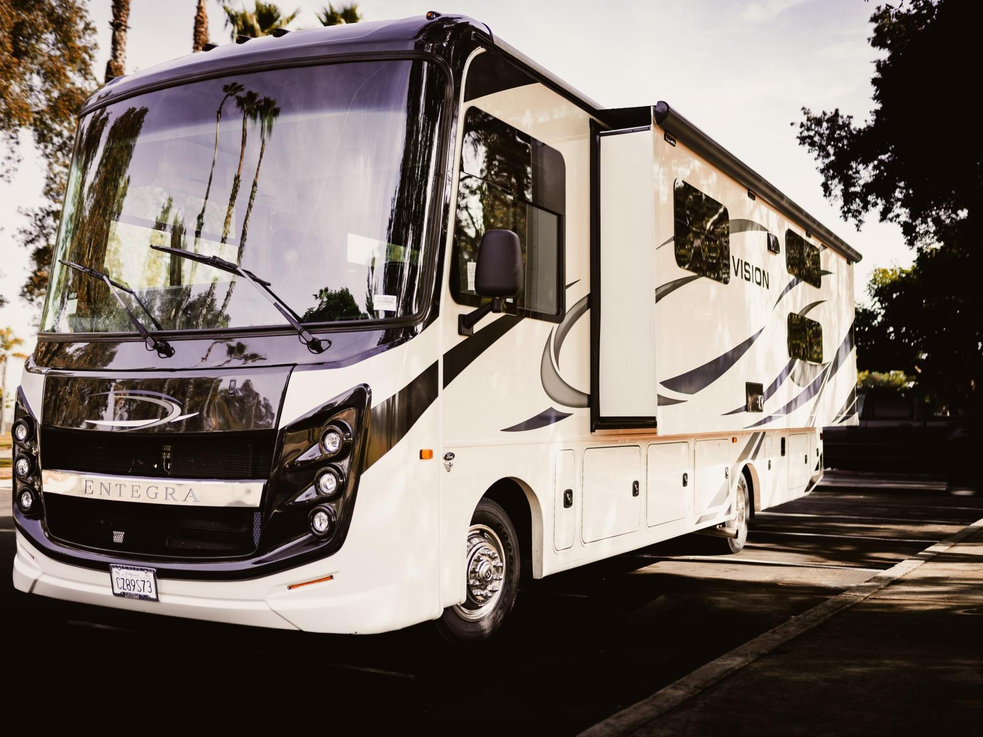 2022 ENTEGRA COACH VISION 29F
