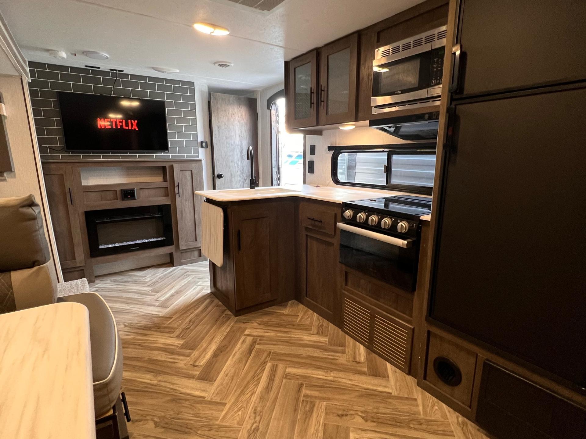 2022 FOREST RIVER SALEM 263BHXL 