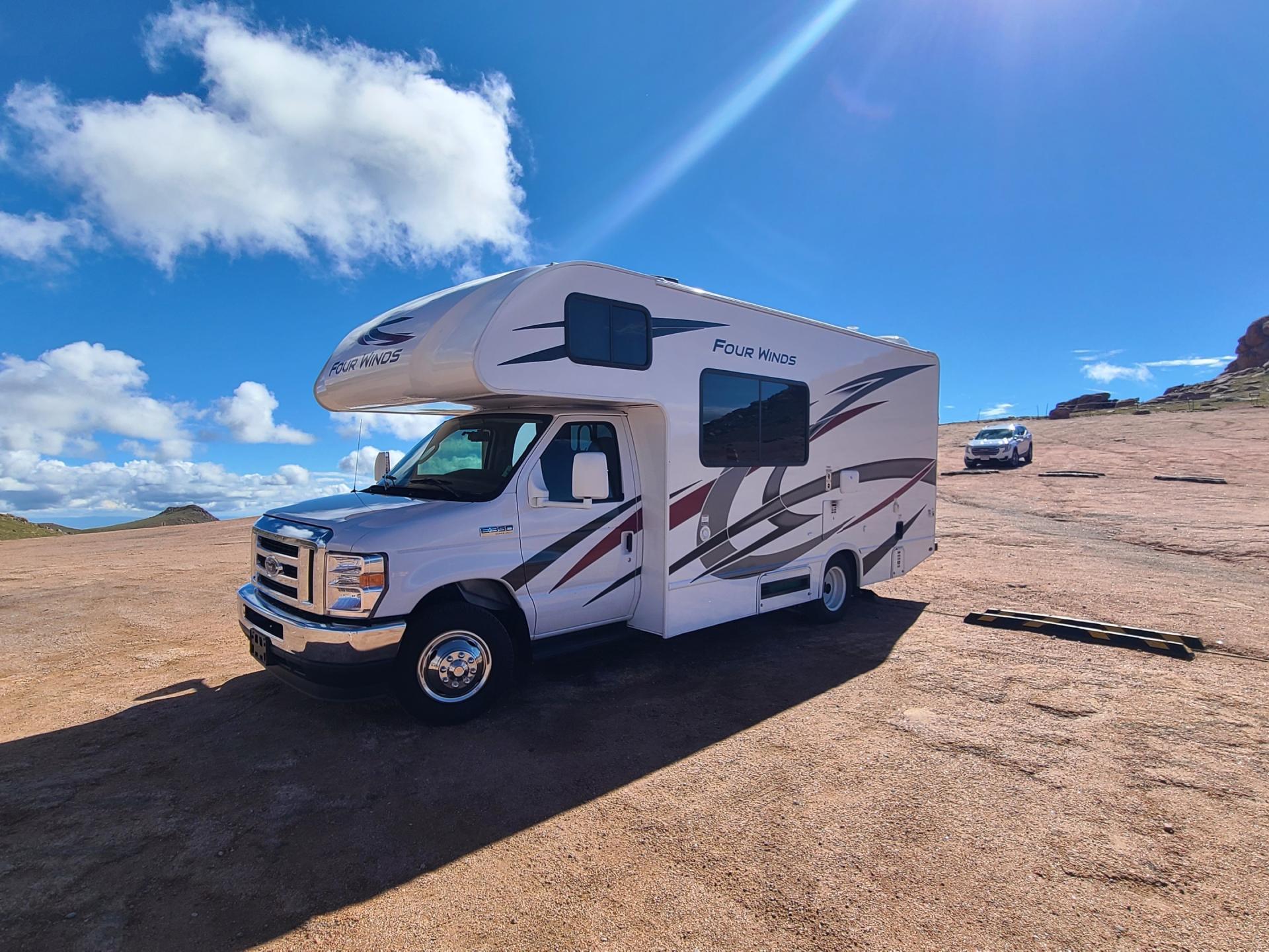 2023 THOR MOTOR COACH FOUR WINDS 22E