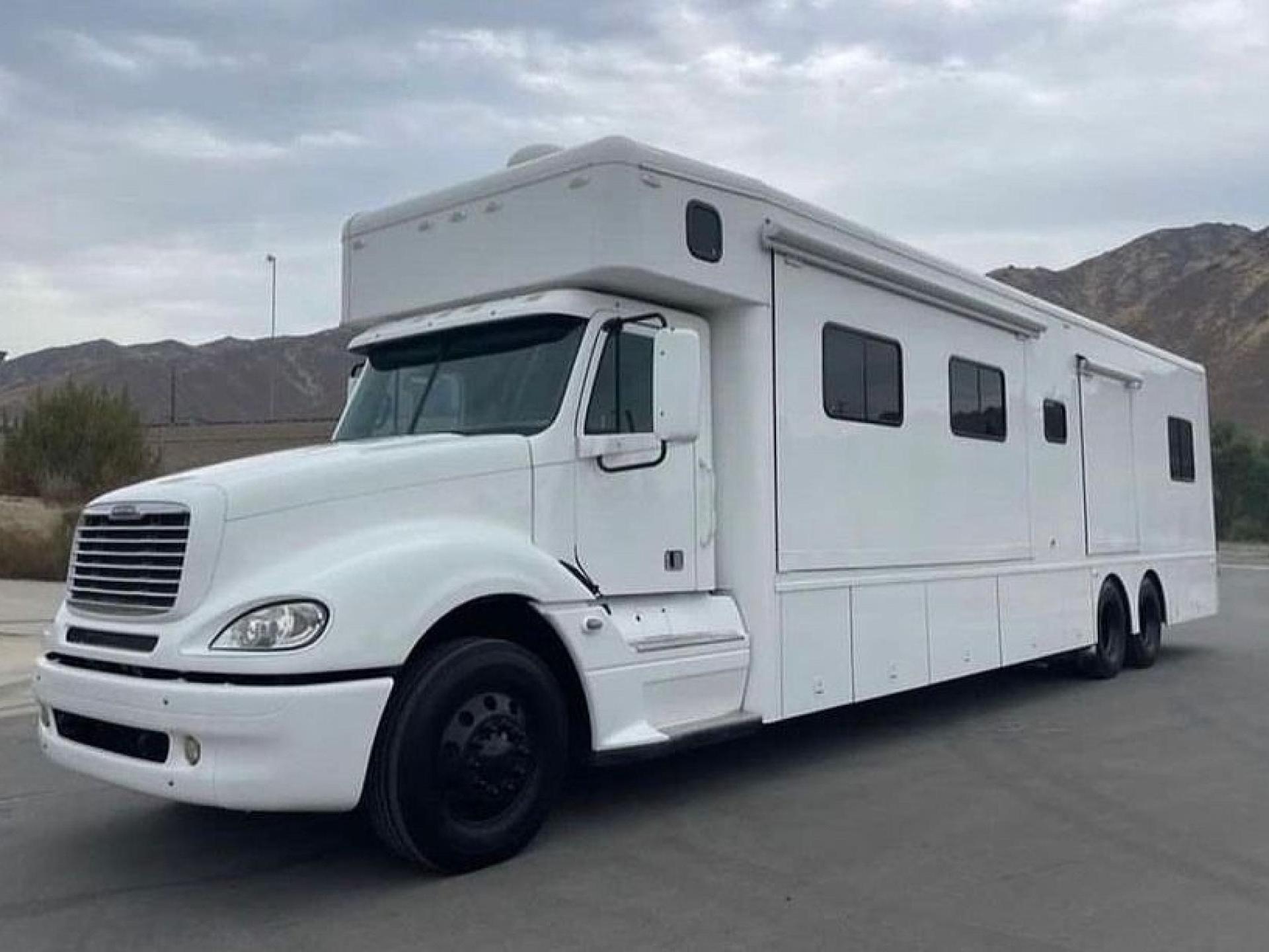2019 RENEGADE IKON 40VBH Good Sam RV Rentals