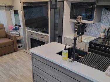 2024 FOREST RIVER VIBE 28RL