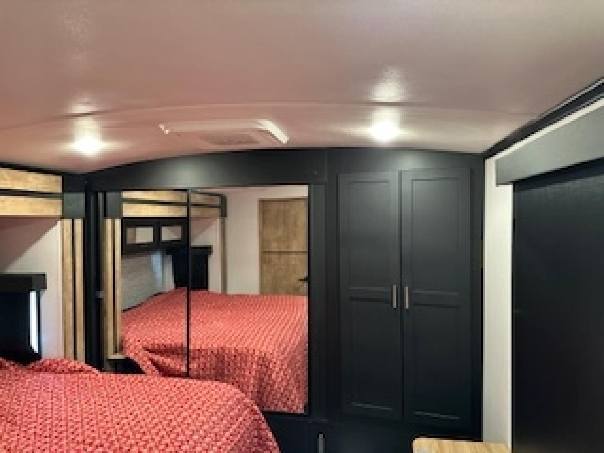 2022 KEYSTONE OUTBACK ULTRA-LITE 330RL