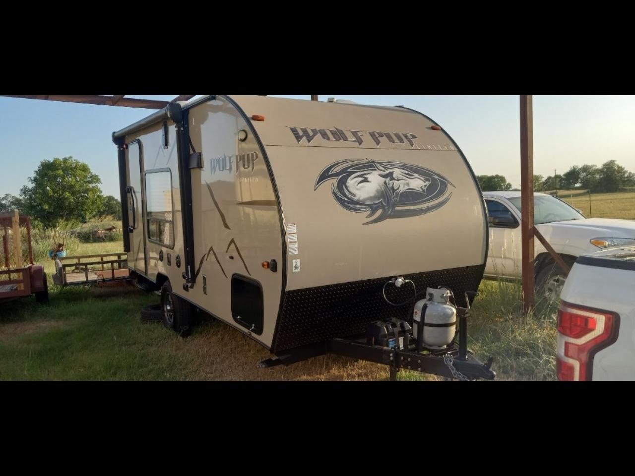2017 FOREST RIVER WOLF PUP 17RPC