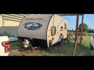 2017 FOREST RIVER WOLF PUP 17RPC