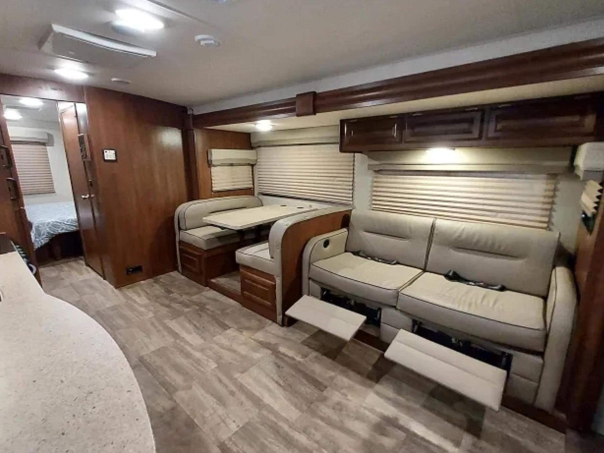 2017 FOREST RIVER GEORGETOWN 3 SERIES 30X