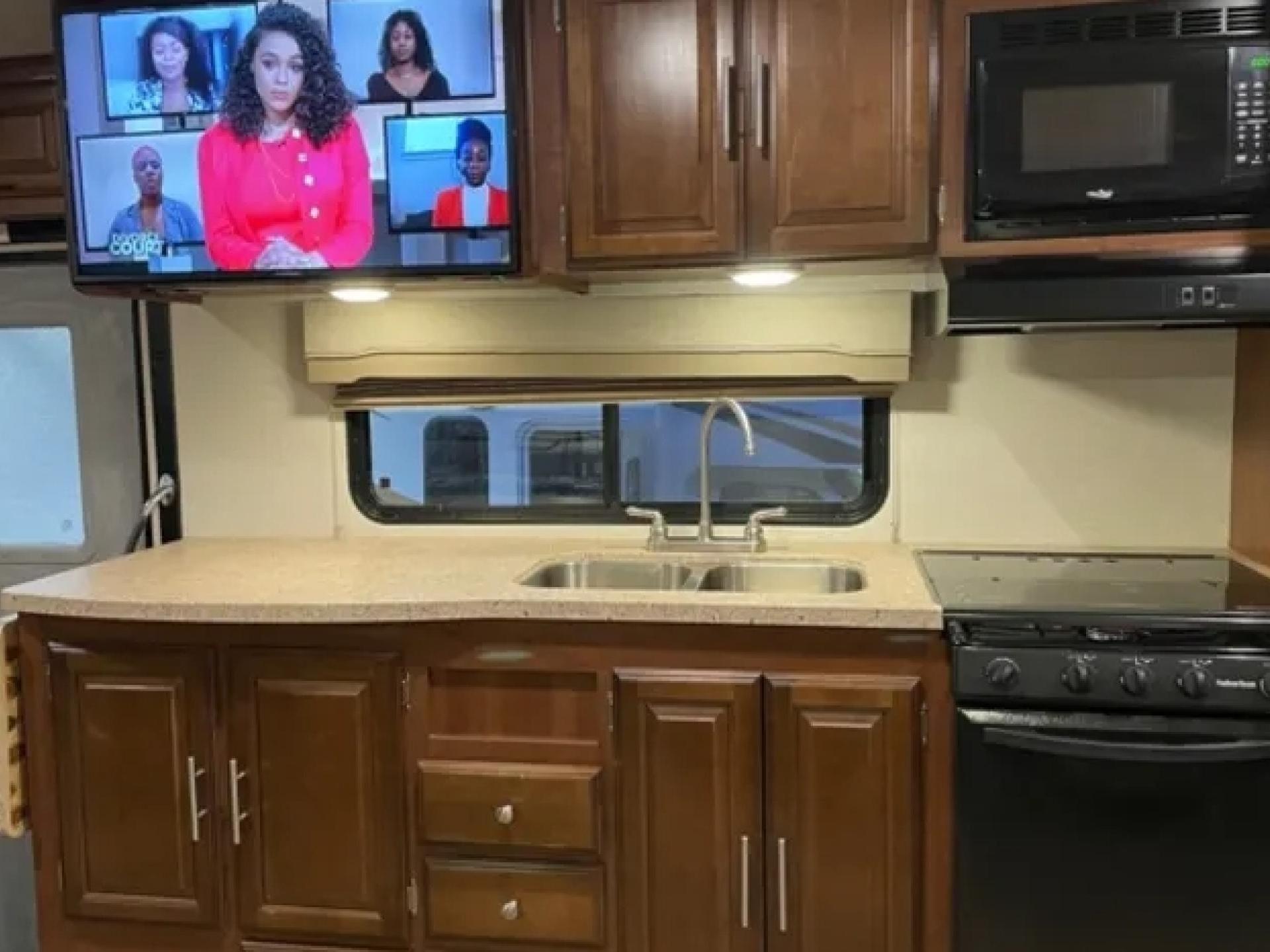 2017 FOREST RIVER GEORGETOWN 3 SERIES 30X