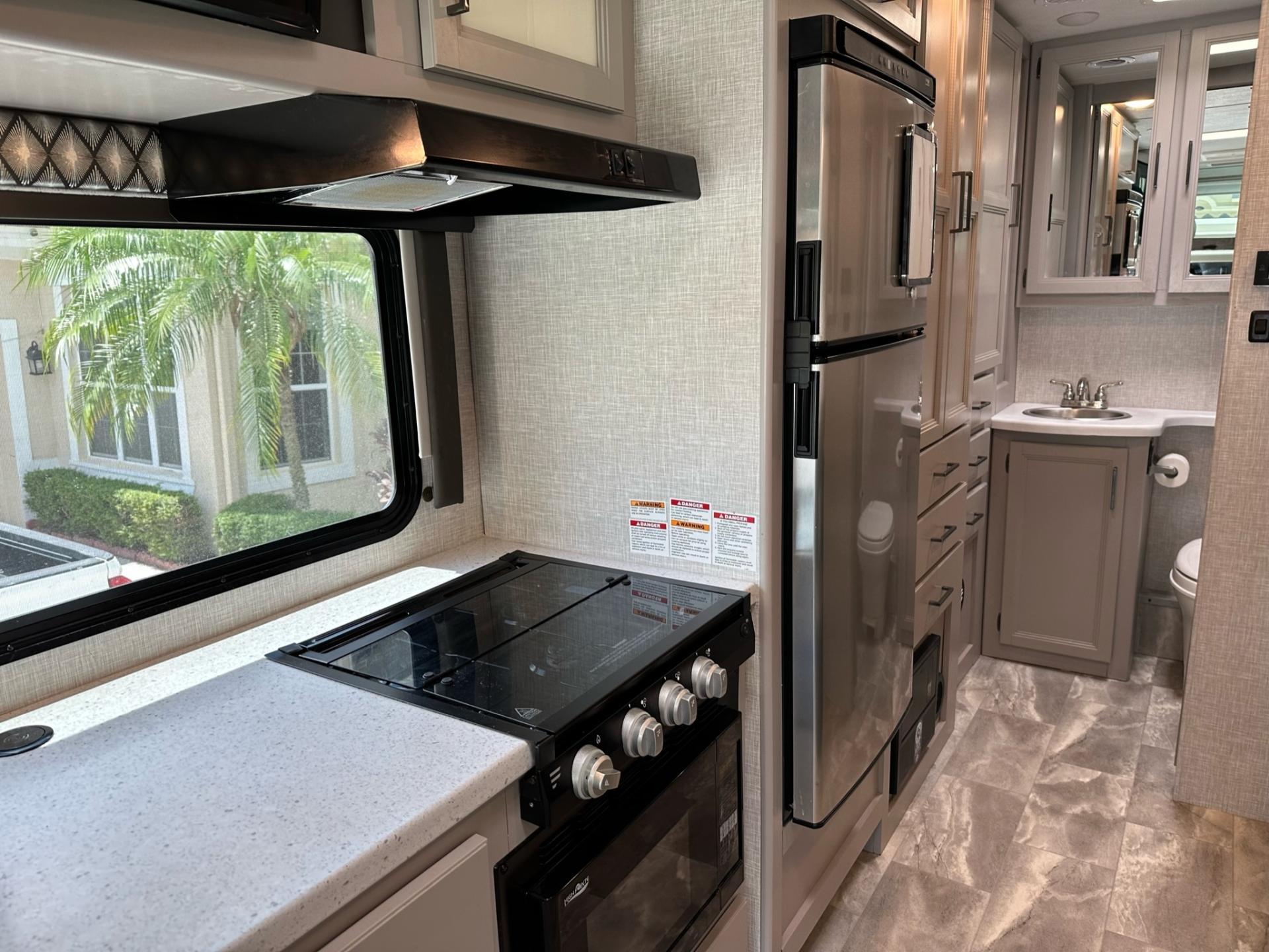 2023 THOR MOTOR COACH QUANTUM MB25