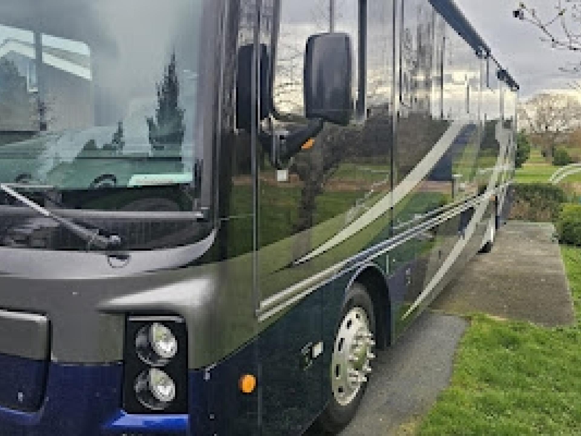 2018 HOLIDAY RAMBLER NAVIGATOR XE 35E