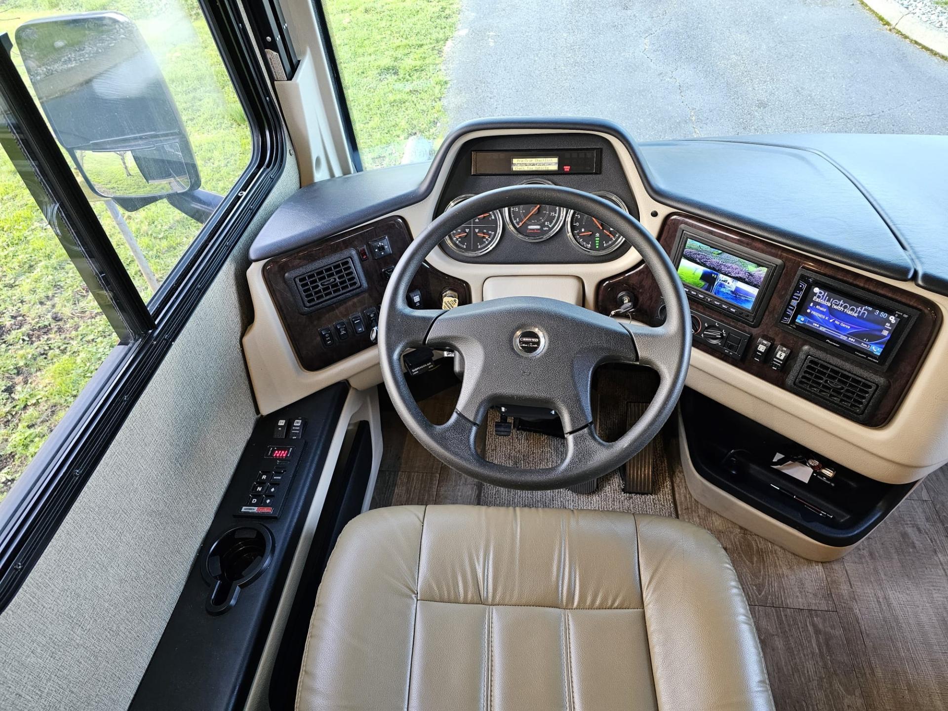 2018 HOLIDAY RAMBLER NAVIGATOR XE 35E