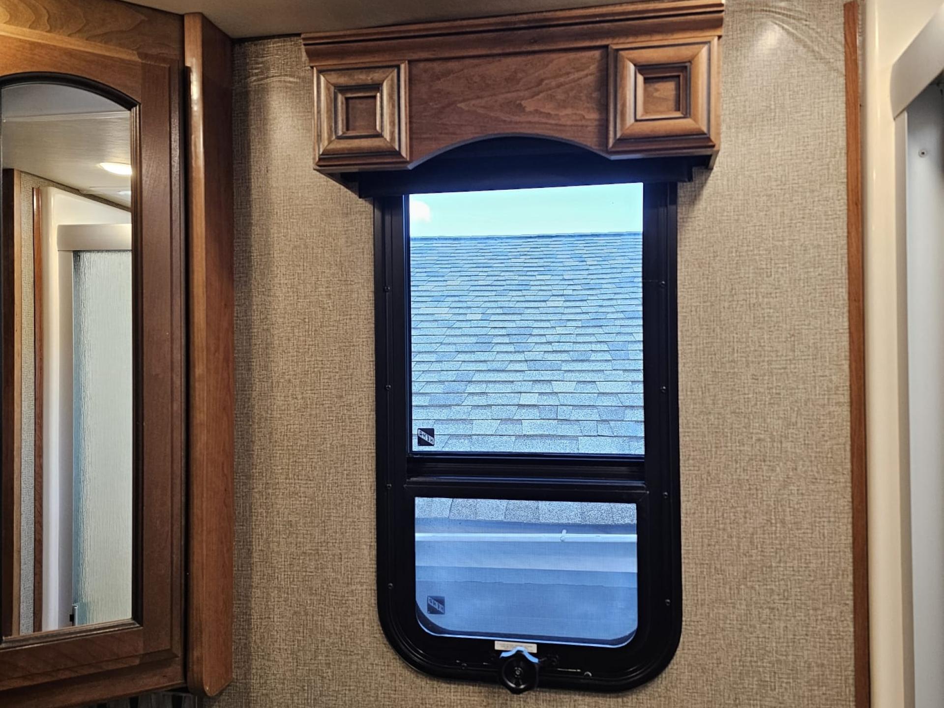 2018 HOLIDAY RAMBLER NAVIGATOR XE 35E