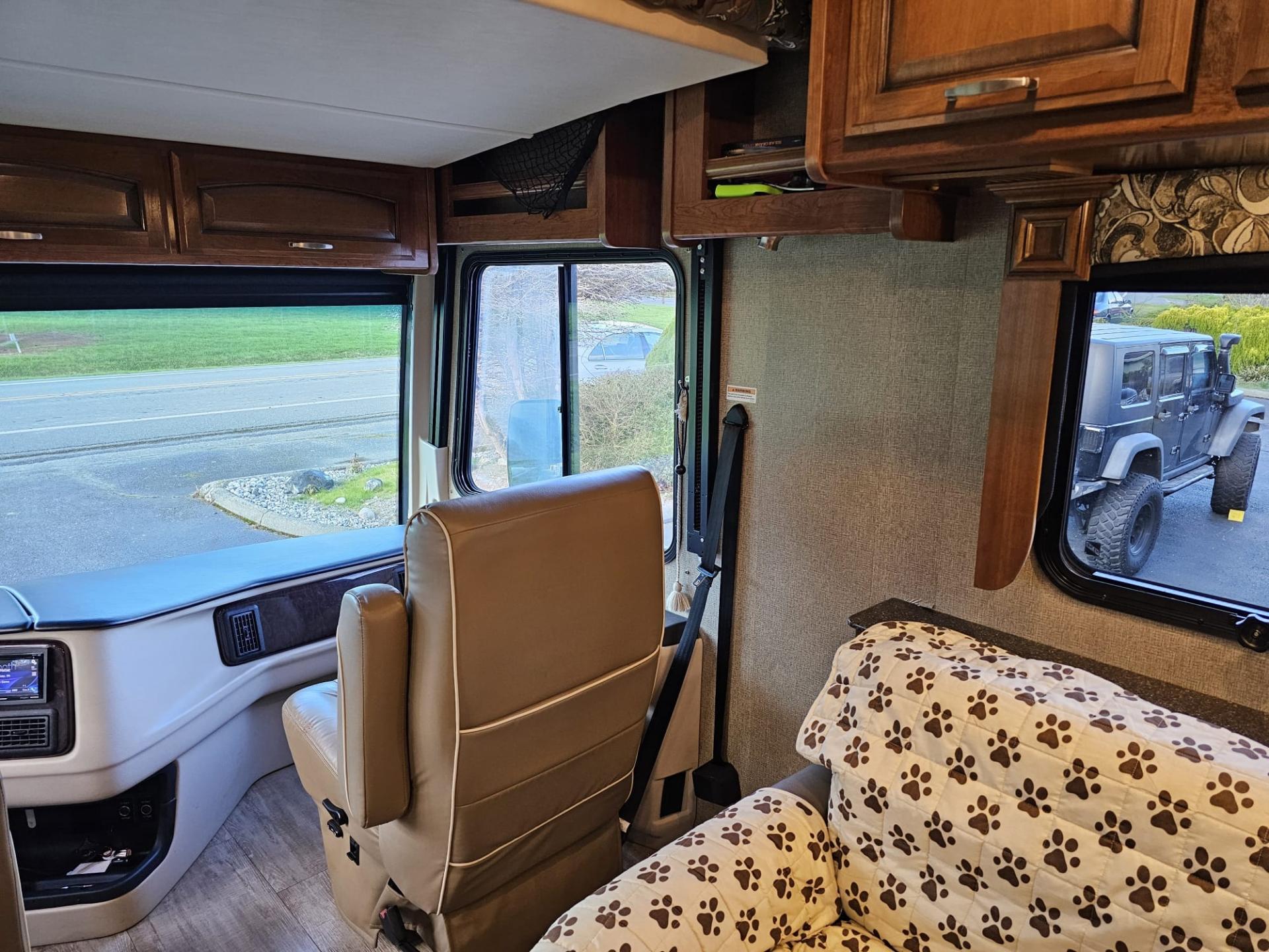2018 HOLIDAY RAMBLER NAVIGATOR XE 35E