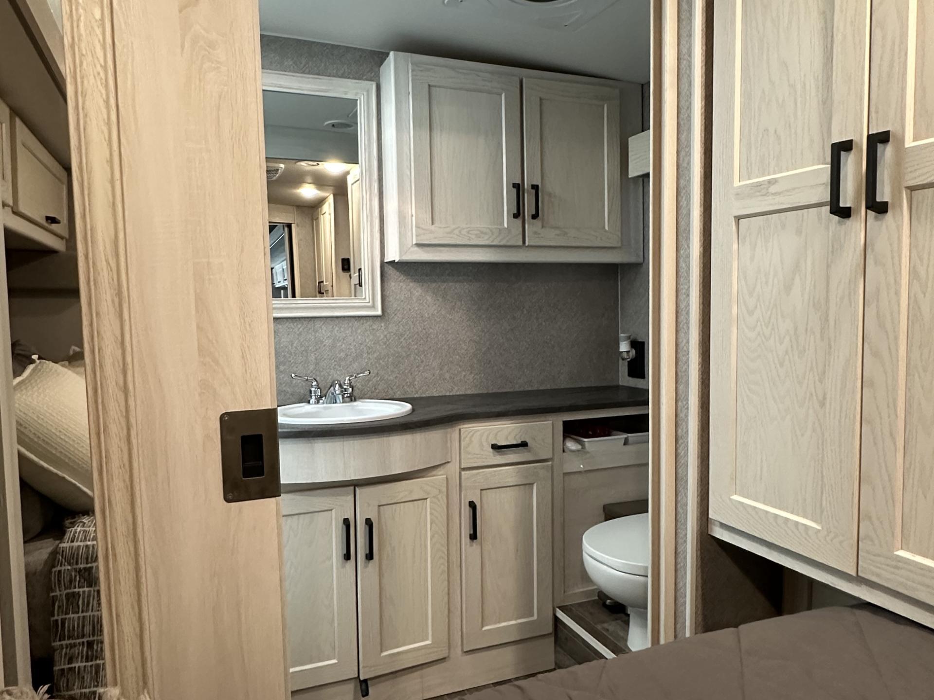 2022 WINNEBAGO ADVENTURER 35F