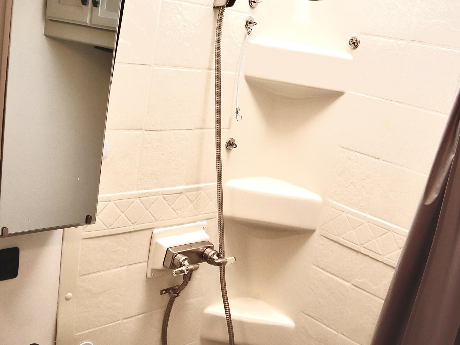 2017 THOR MOTOR COACH VEGAS 24.1