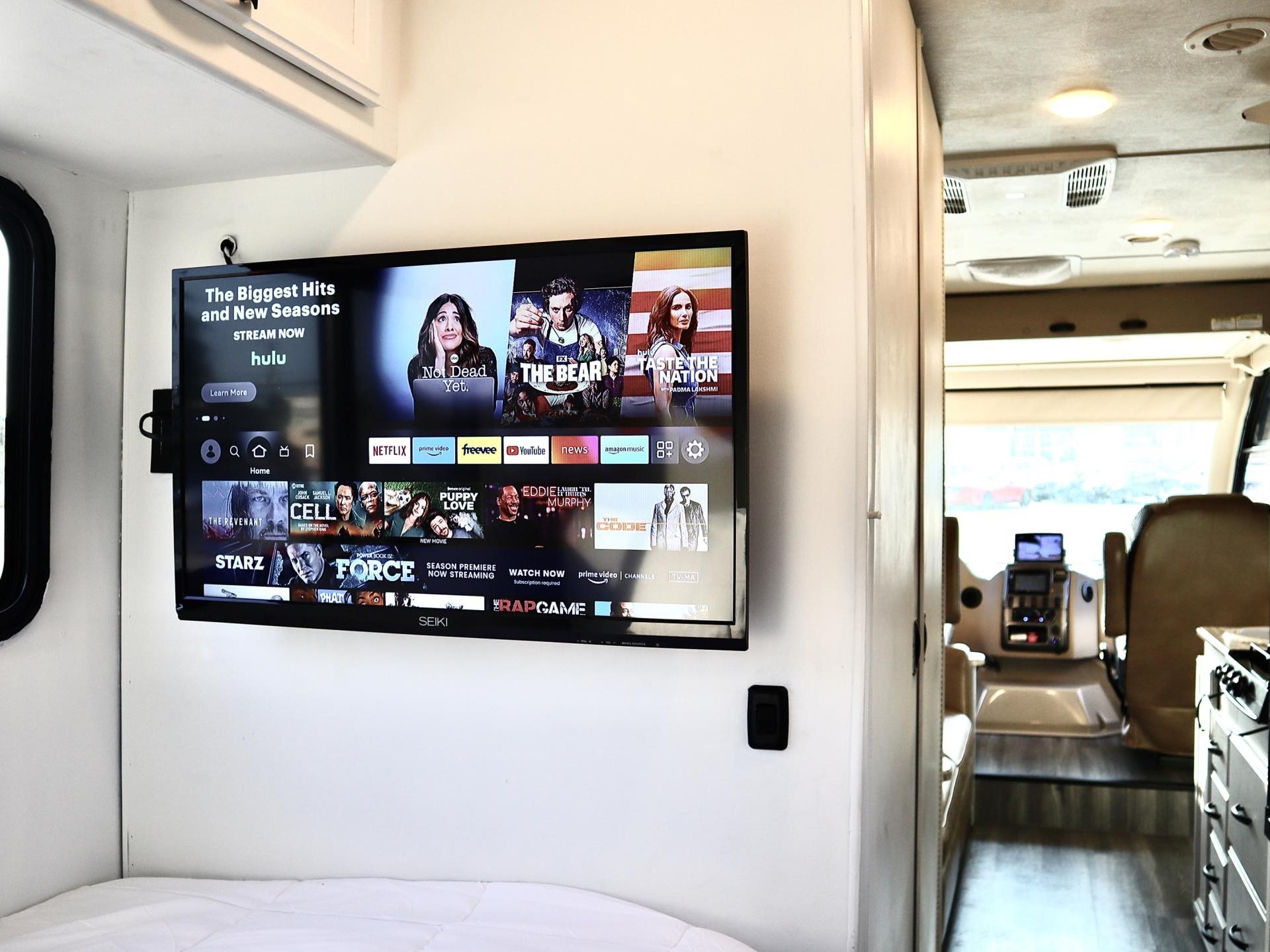 2017 THOR MOTOR COACH VEGAS 24.1