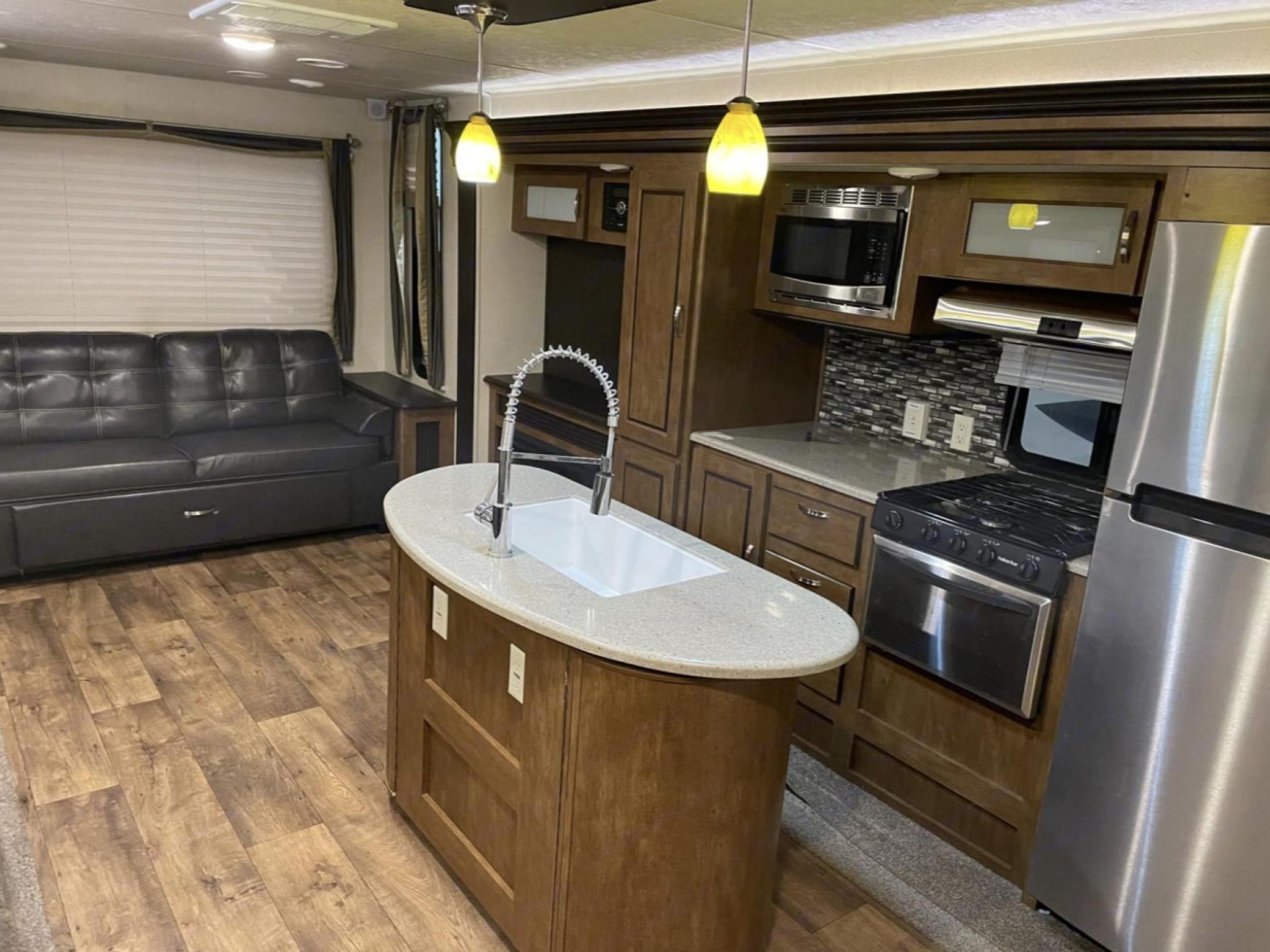 2018 FOREST RIVER SALEM 27DBUD