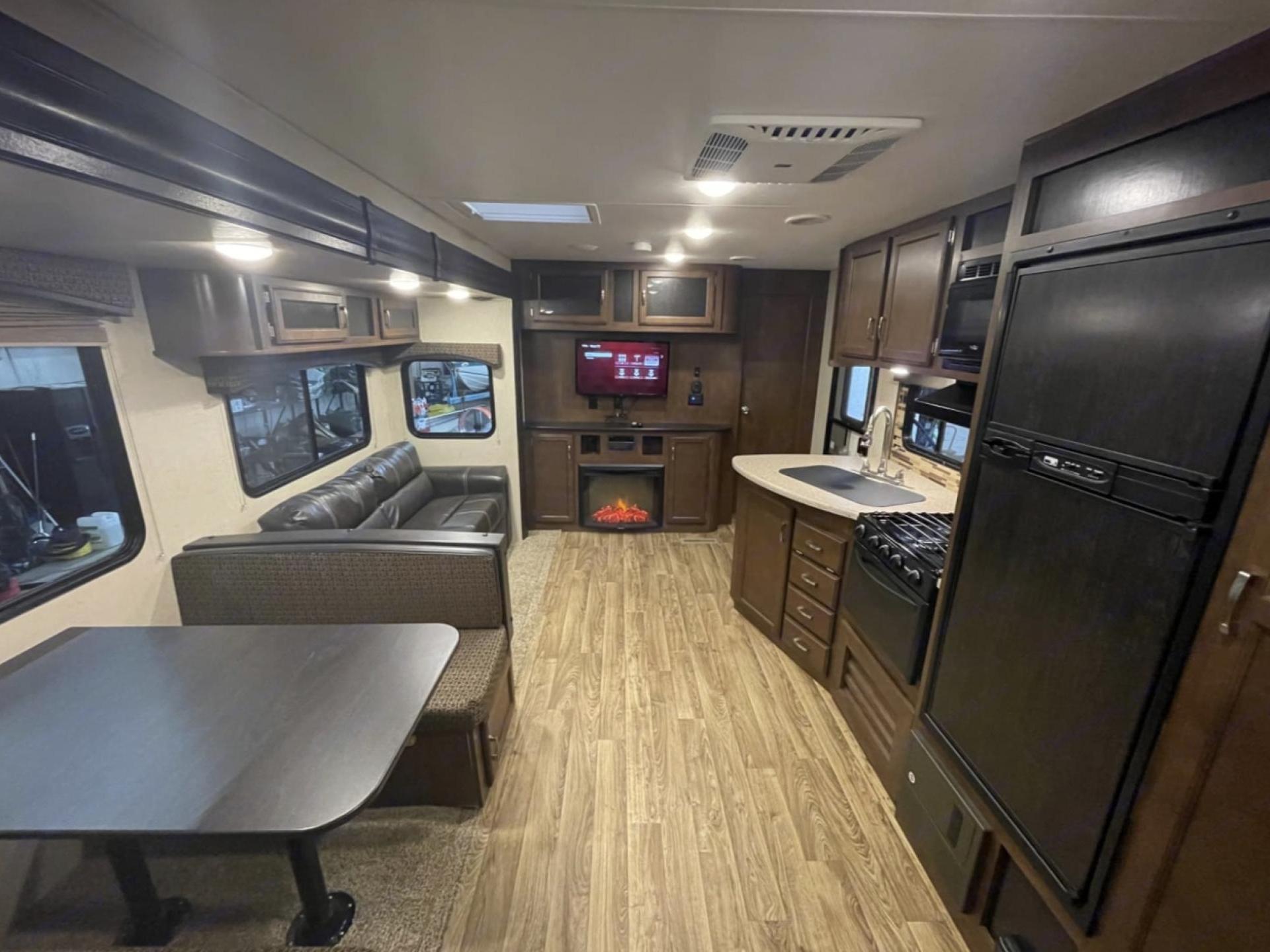 2017 VENTURE SPORTTREK ST190VTH