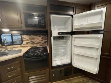 2017 VENTURE SPORTTREK ST190VTH