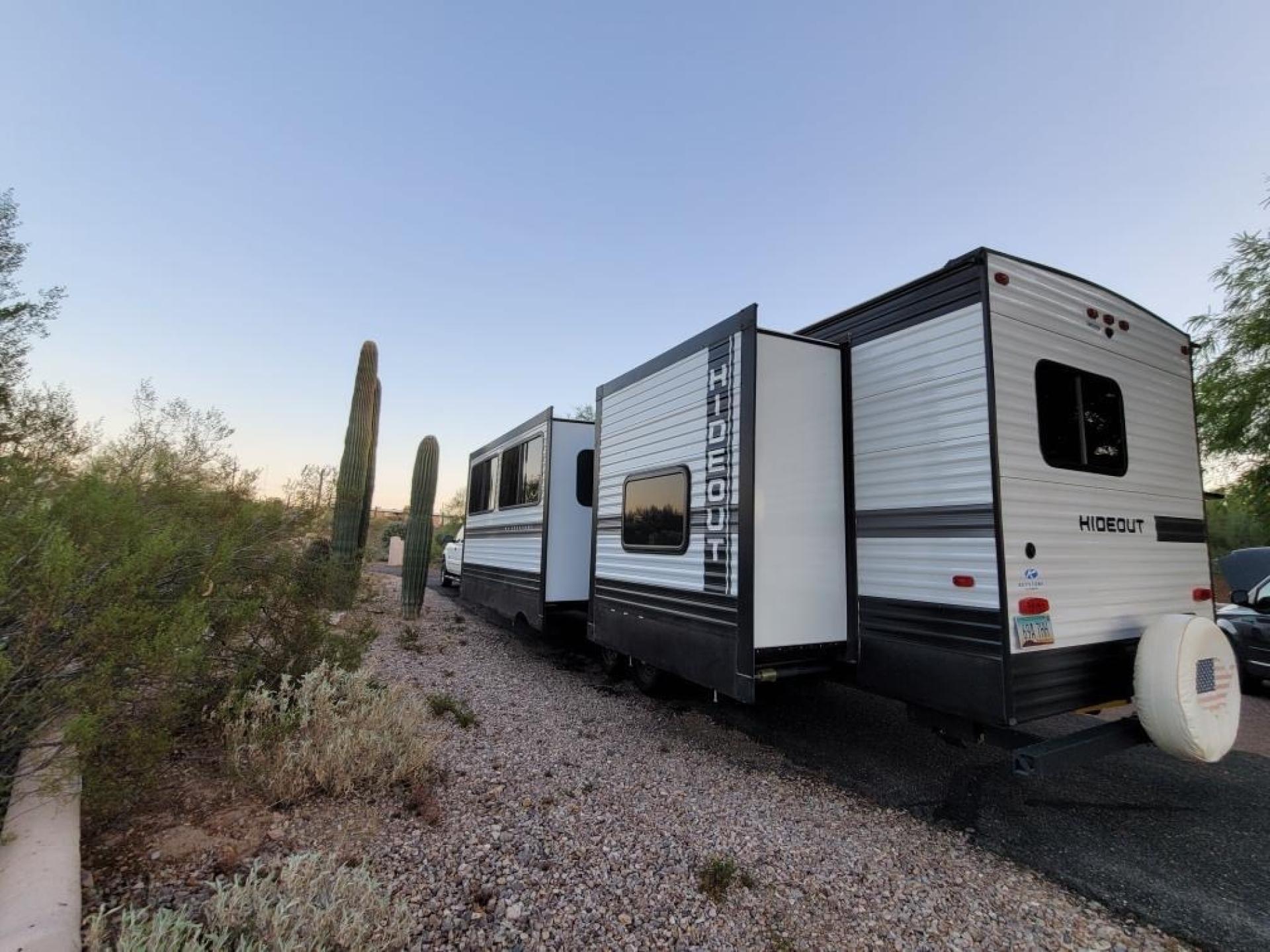 2022 KEYSTONE HIDEOUT 318BR