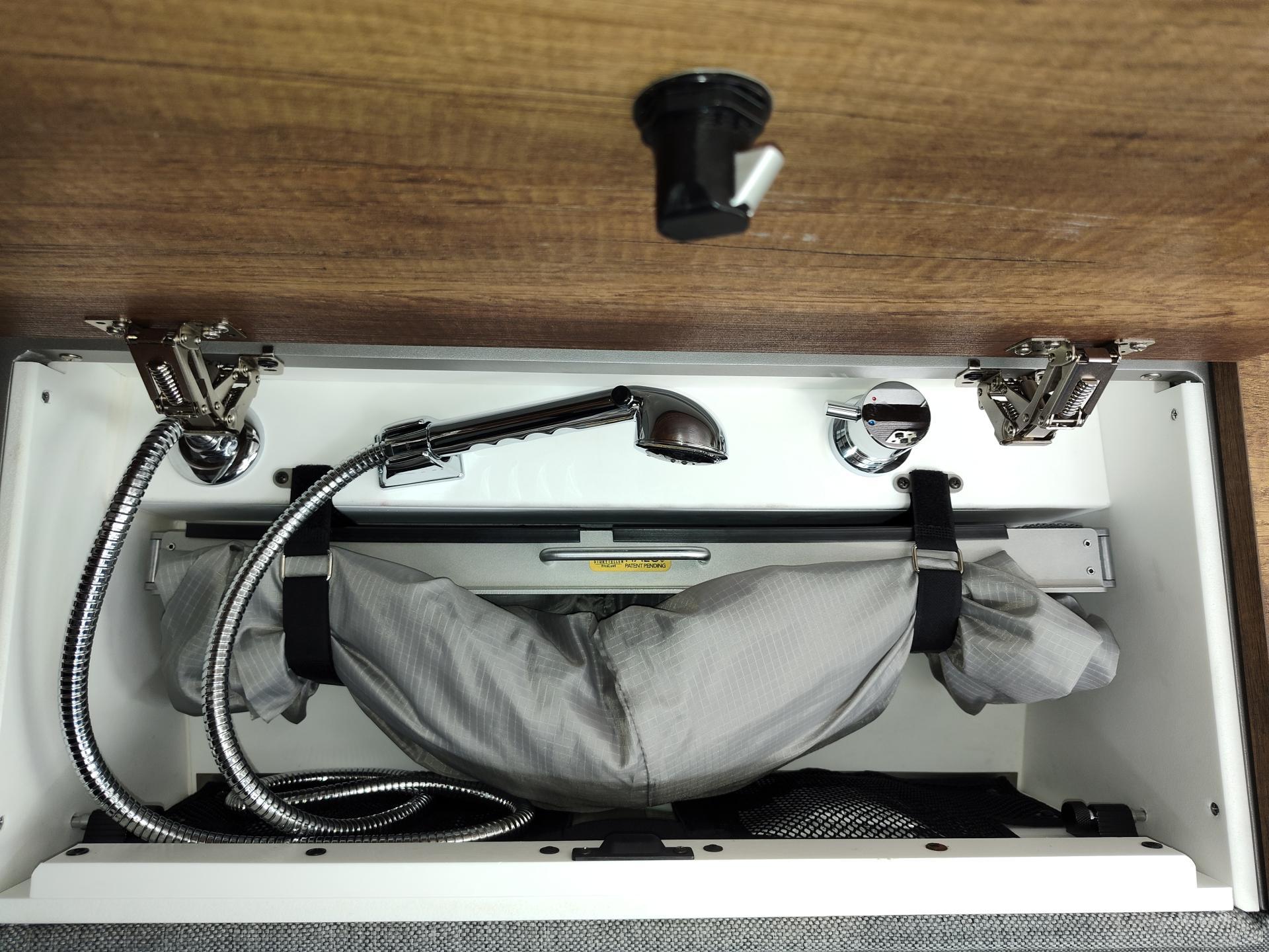 2021 STORYTELLER Overland Stealth Mode 4x4