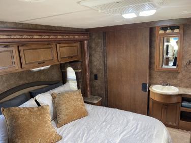 2014 THOR MOTOR COACH HURRICANE 34E