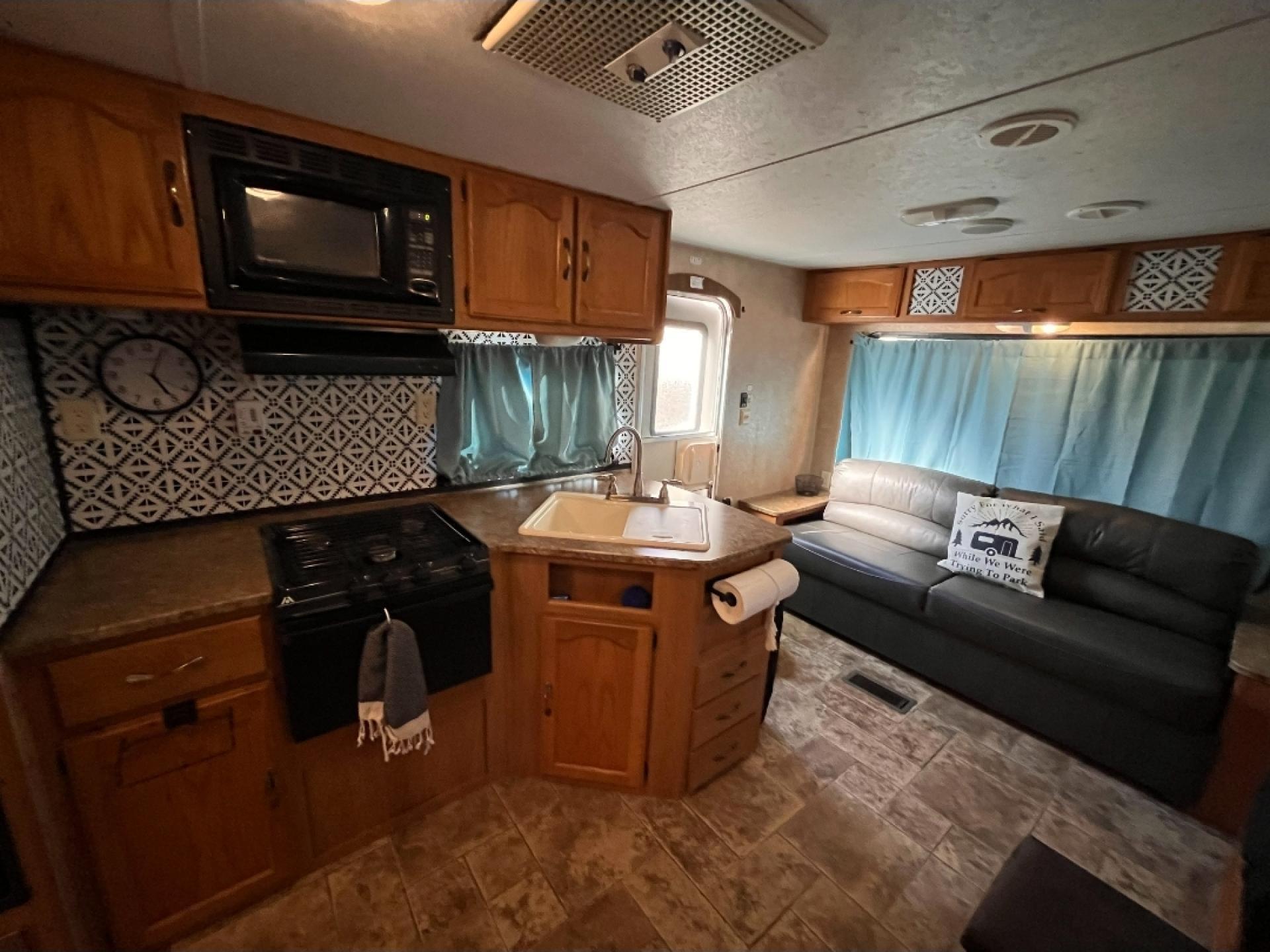 2011 KEYSTONE SUMMERLAND 2570RL