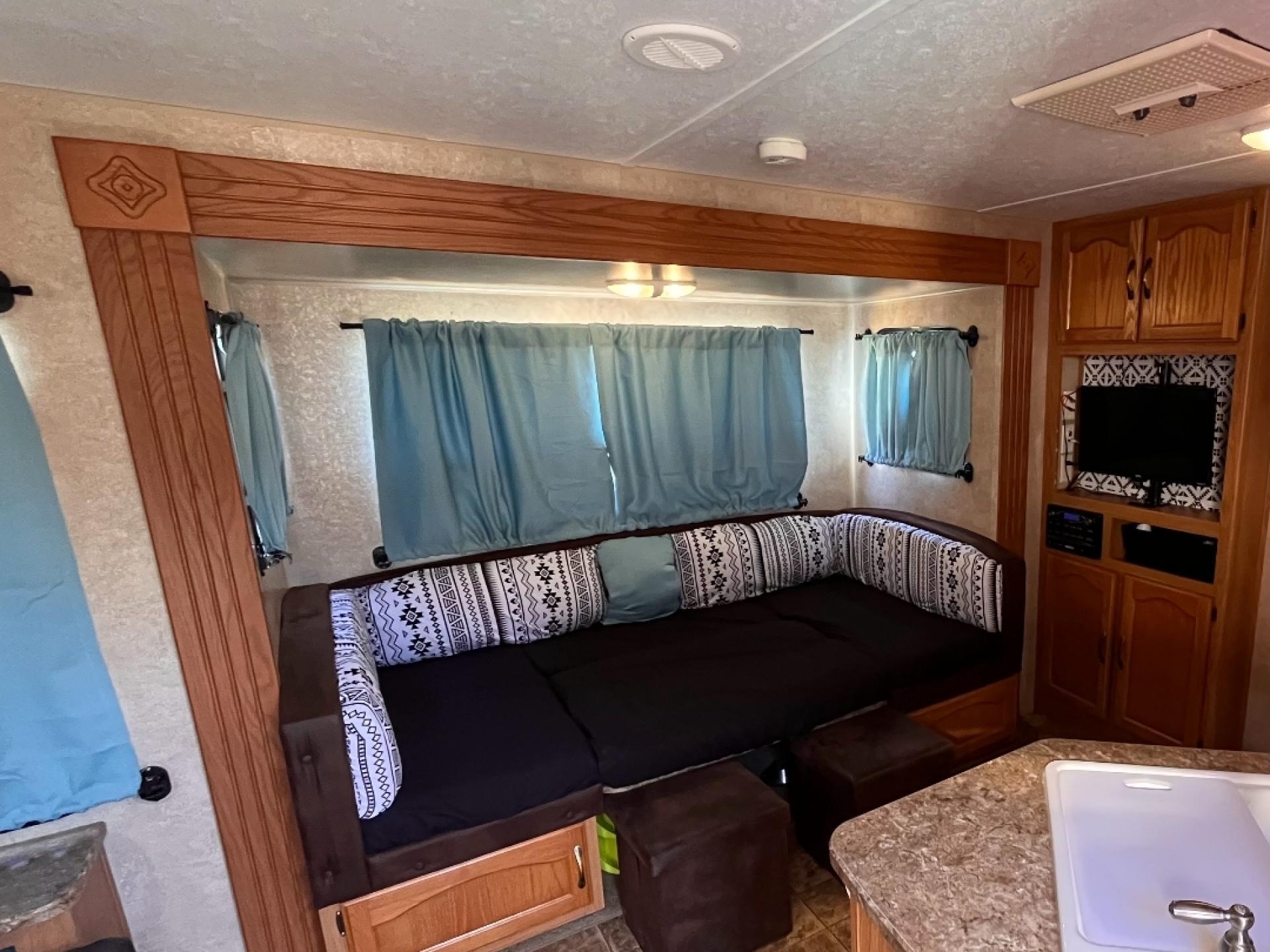 2011 KEYSTONE SUMMERLAND 2570RL
