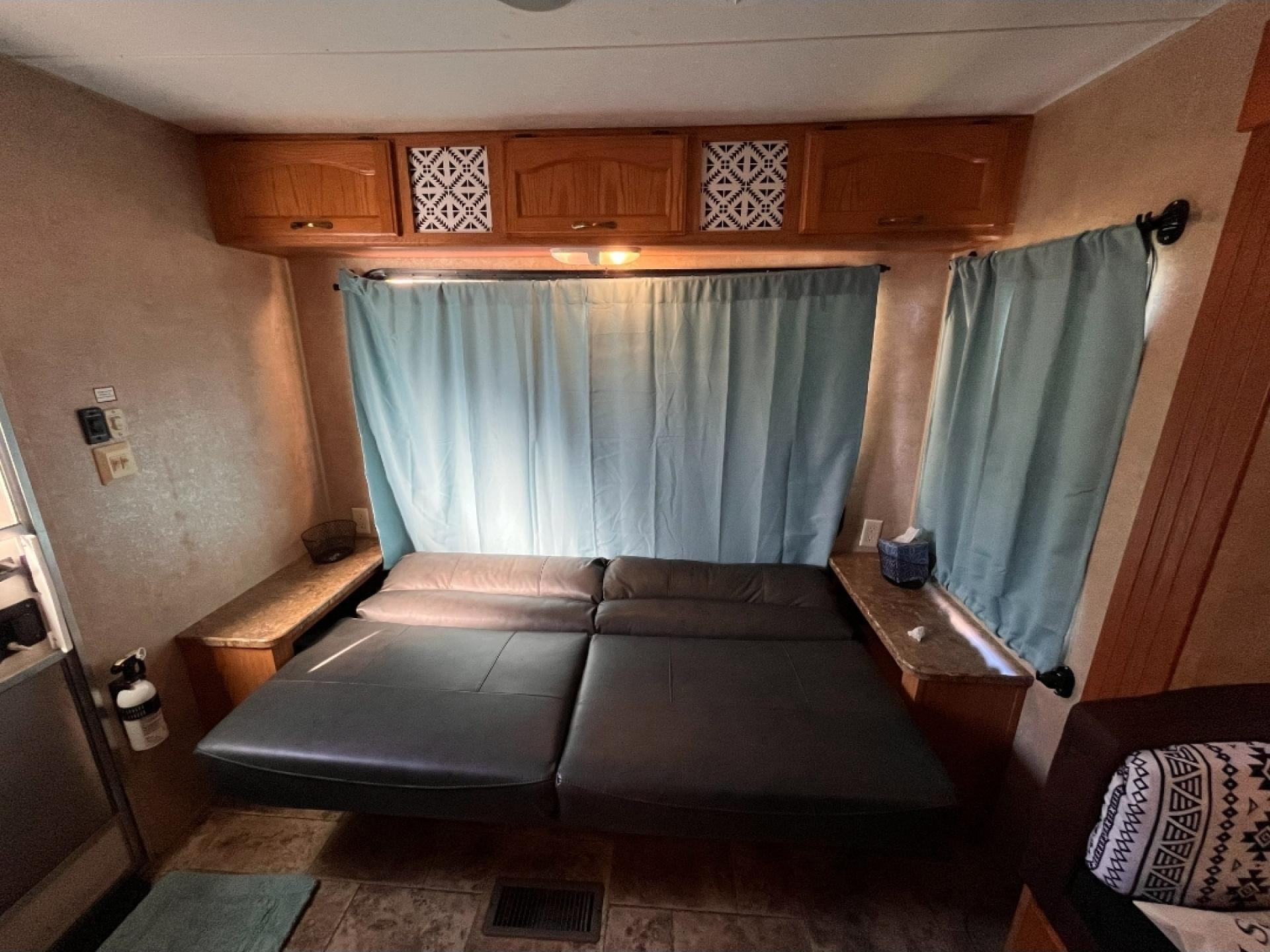 2011 KEYSTONE SUMMERLAND 2570RL