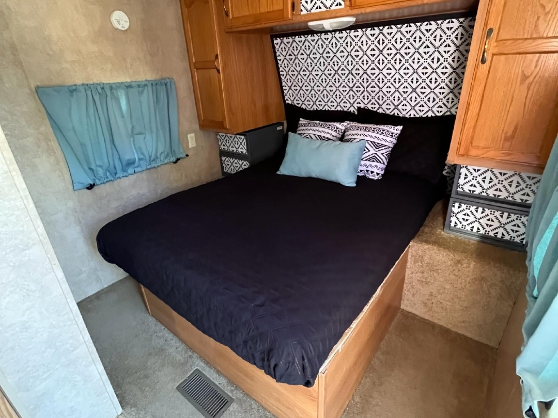 2011 KEYSTONE SUMMERLAND 2570RL