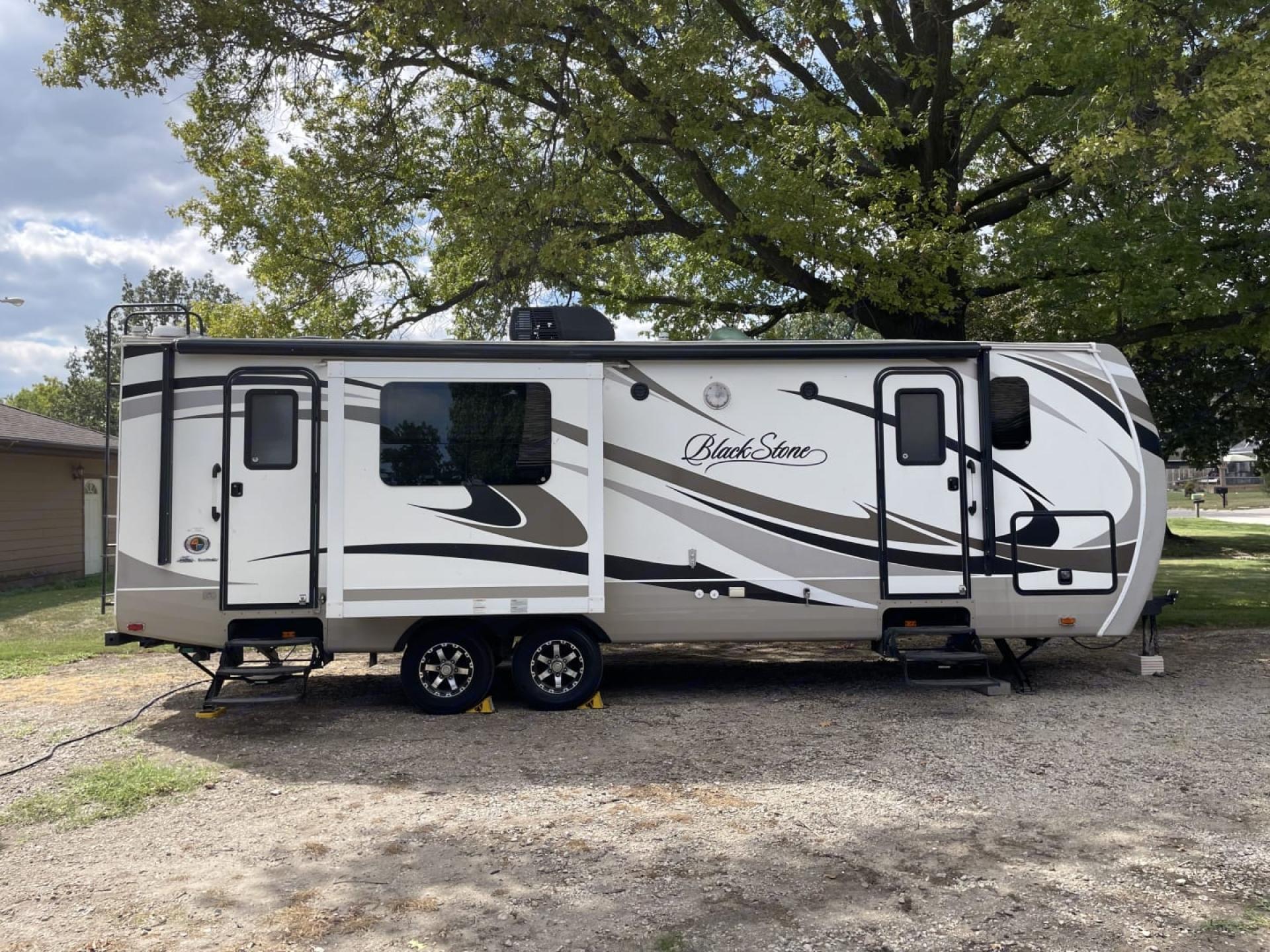 2013 OUTDOORS RV BLACK STONE 240RKSB