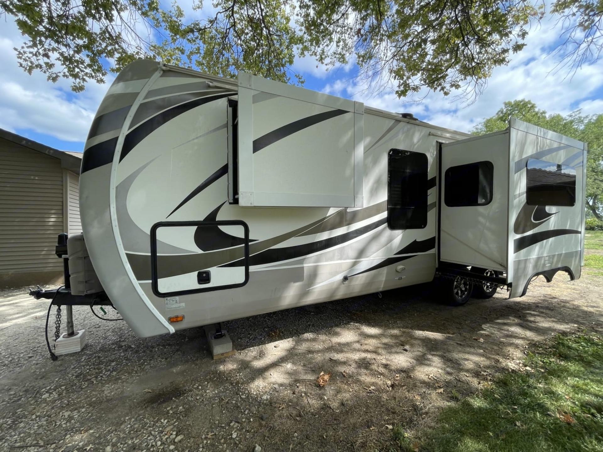 2013 OUTDOORS RV BLACK STONE 240RKSB