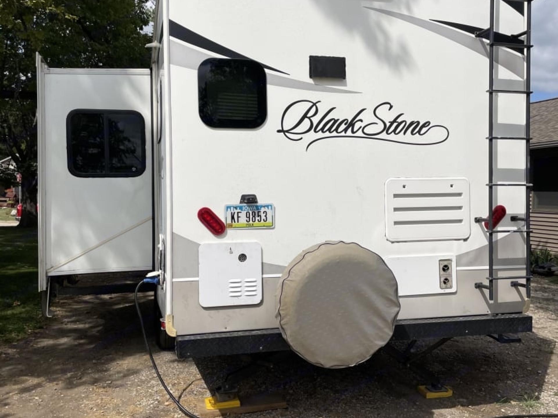 2013 OUTDOORS RV BLACK STONE 240RKSB
